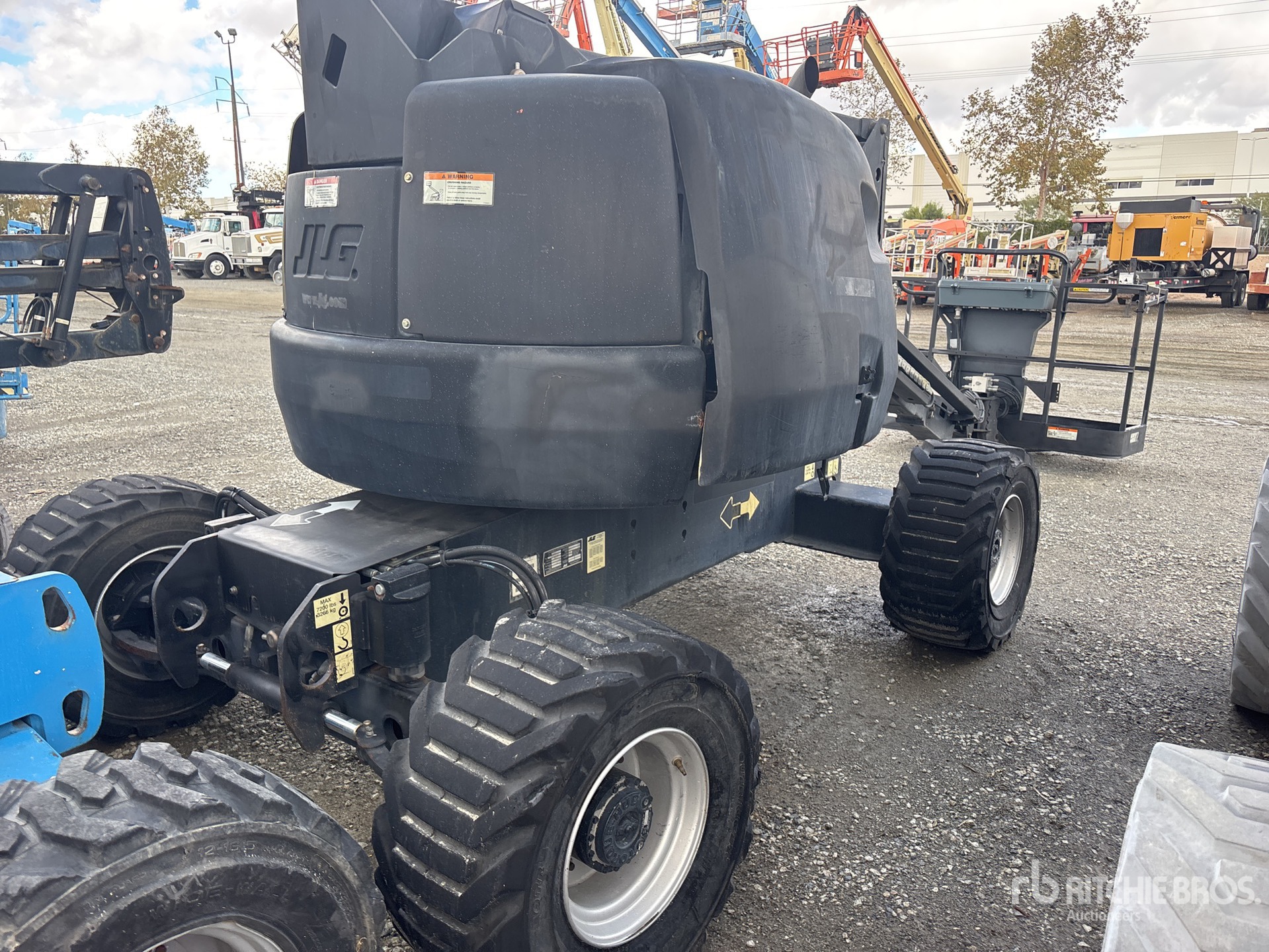 General Appearance with Picture, Right Rear Corner