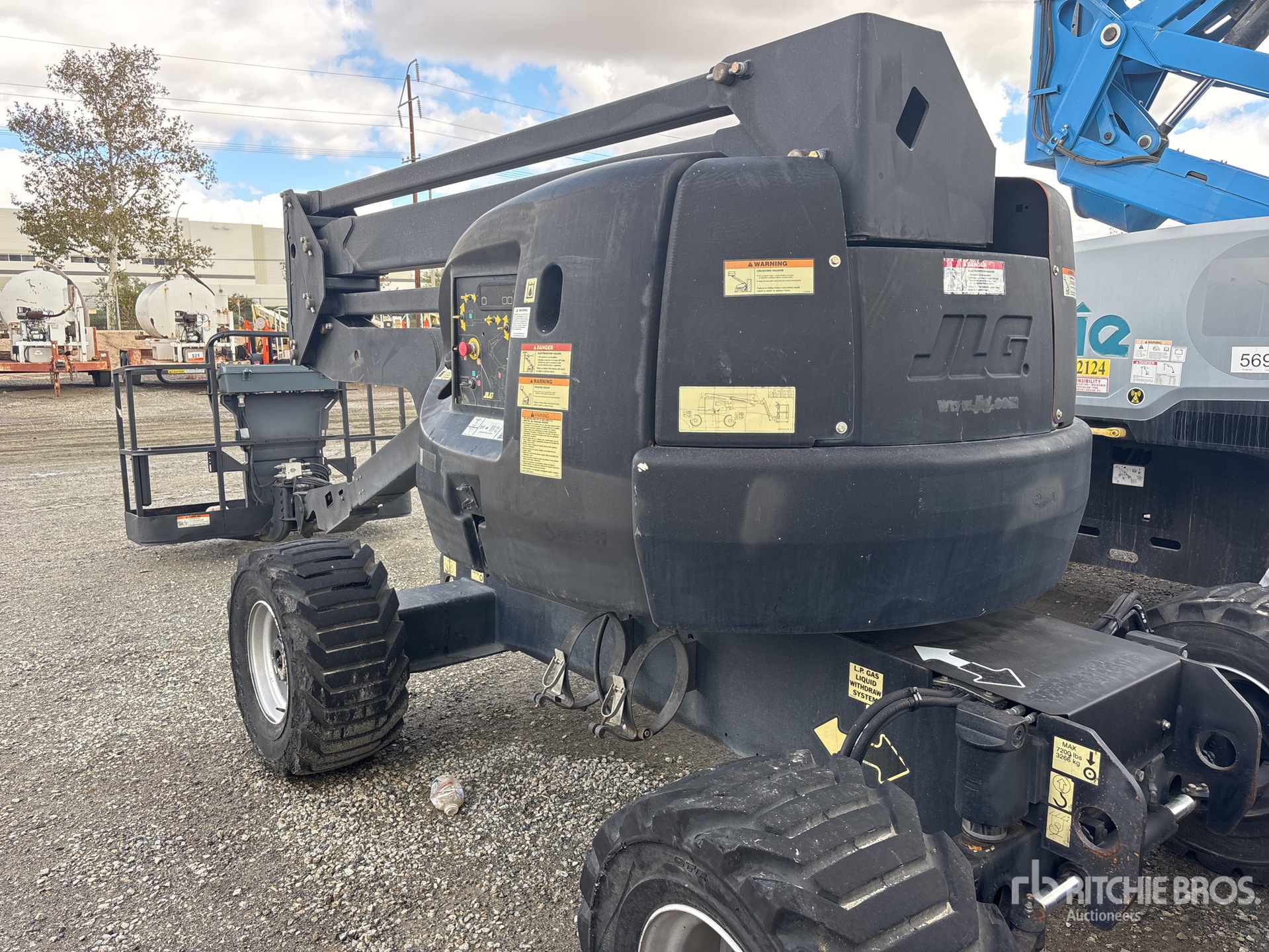 General Appearance with Picture, Left Rear Corner