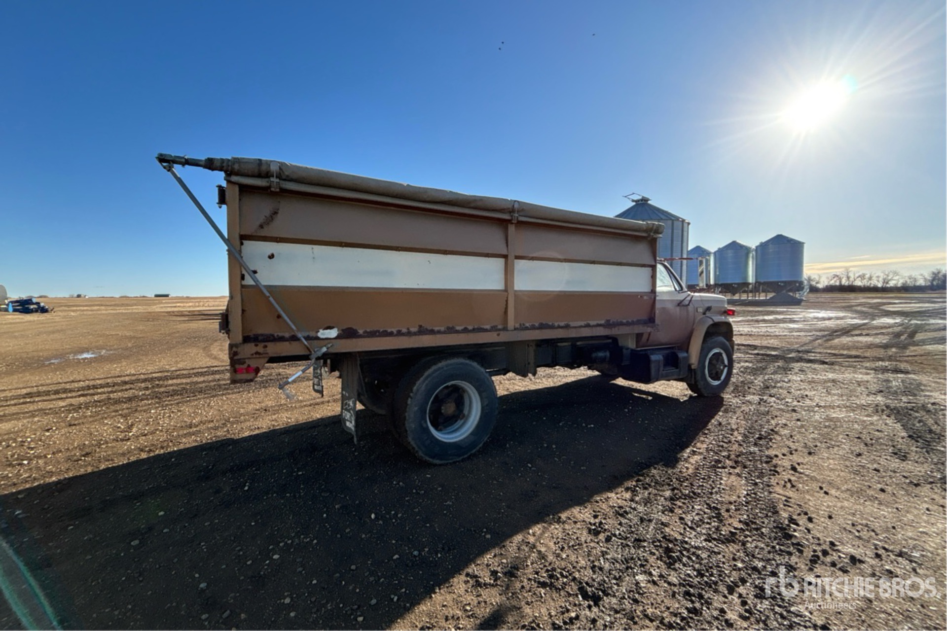 General Appearance with Image, coin arrière droit