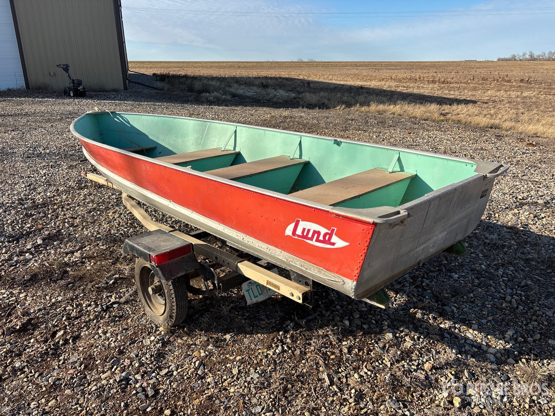 General Appearance with Picture, Left Rear Corner