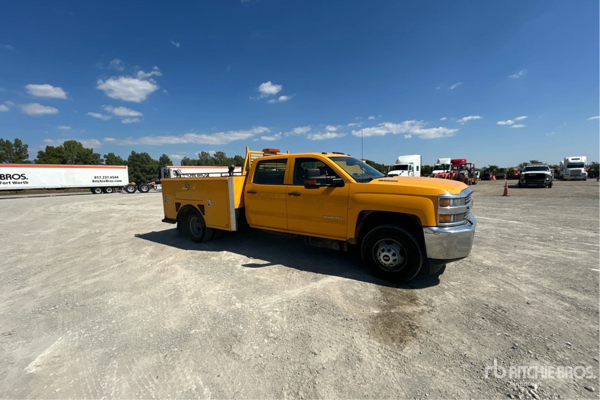 General Appearance with Picture, Right Front Corner
