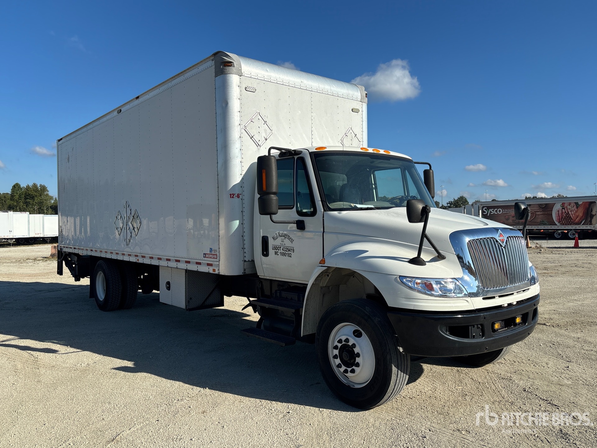 General Appearance with Image, coin avant droit