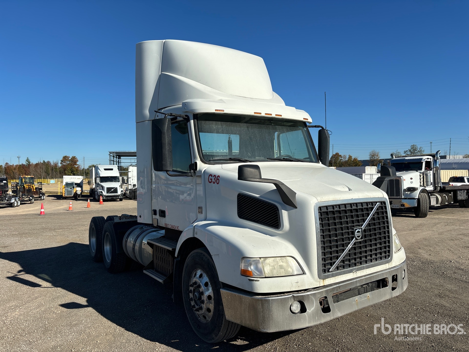 General Appearance with Bild, Ecke vorne rechts