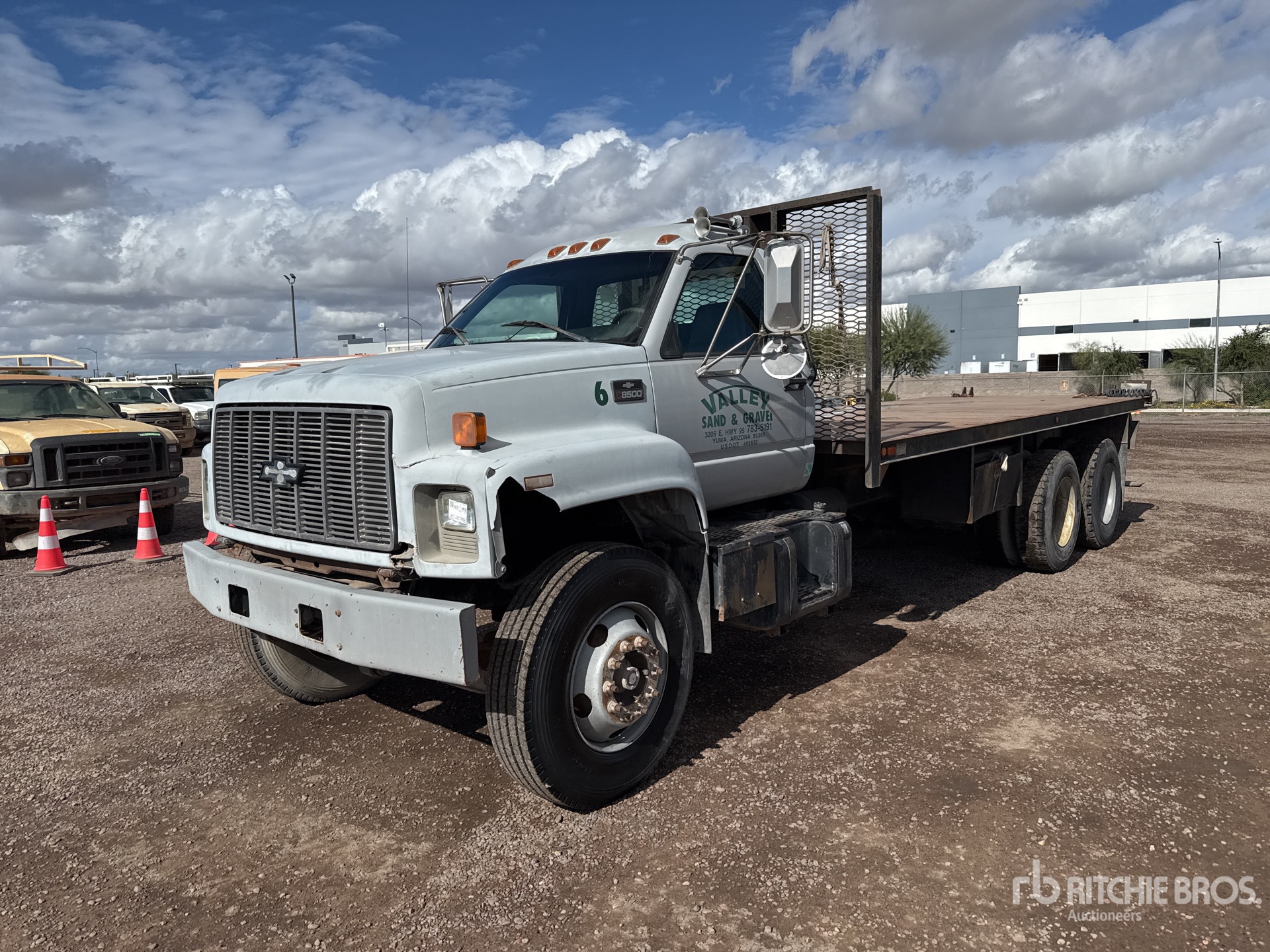 Aspect général with Image, coin avant gauche