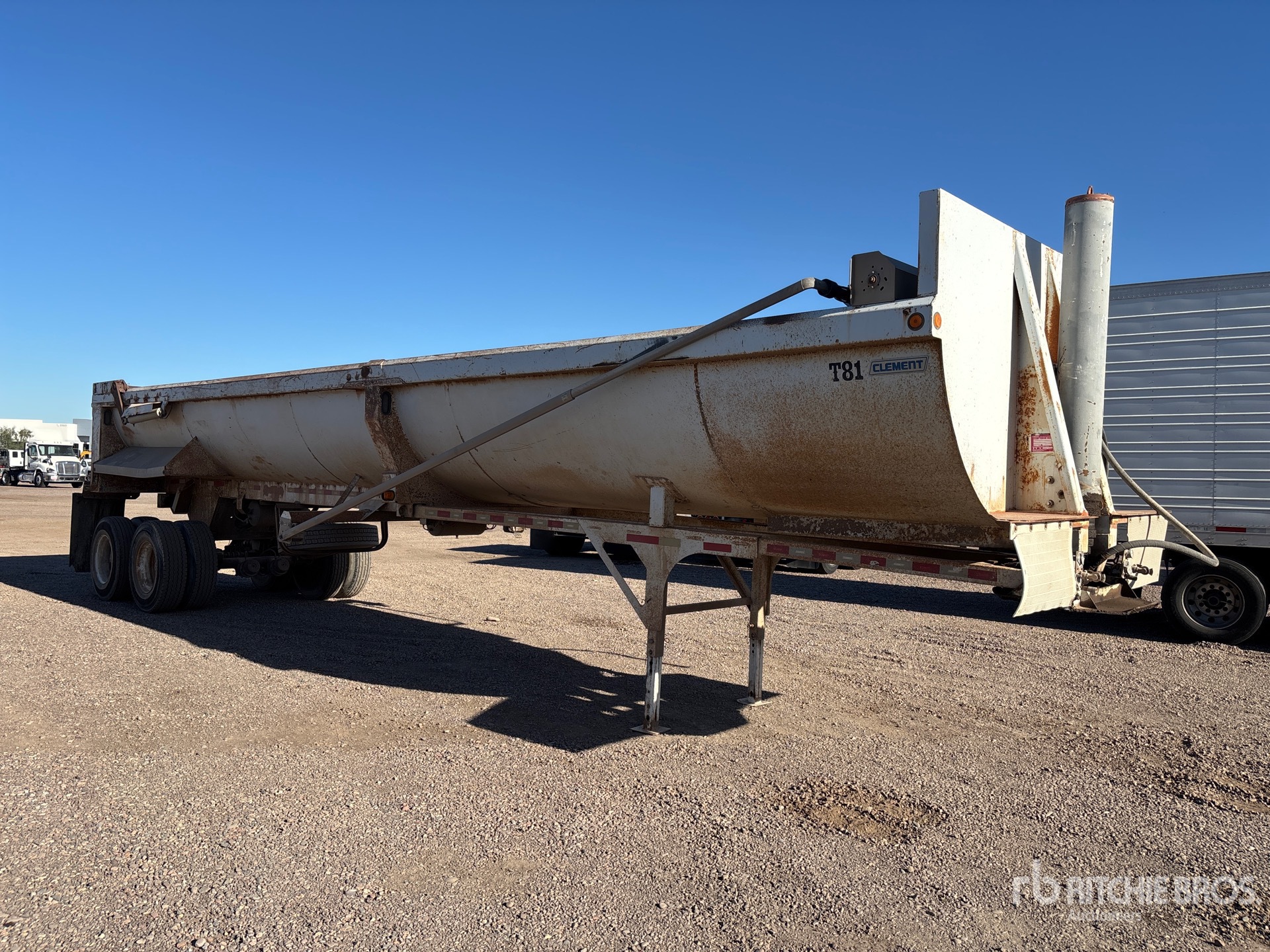 General Appearance with Foto, angolo anteriore destro