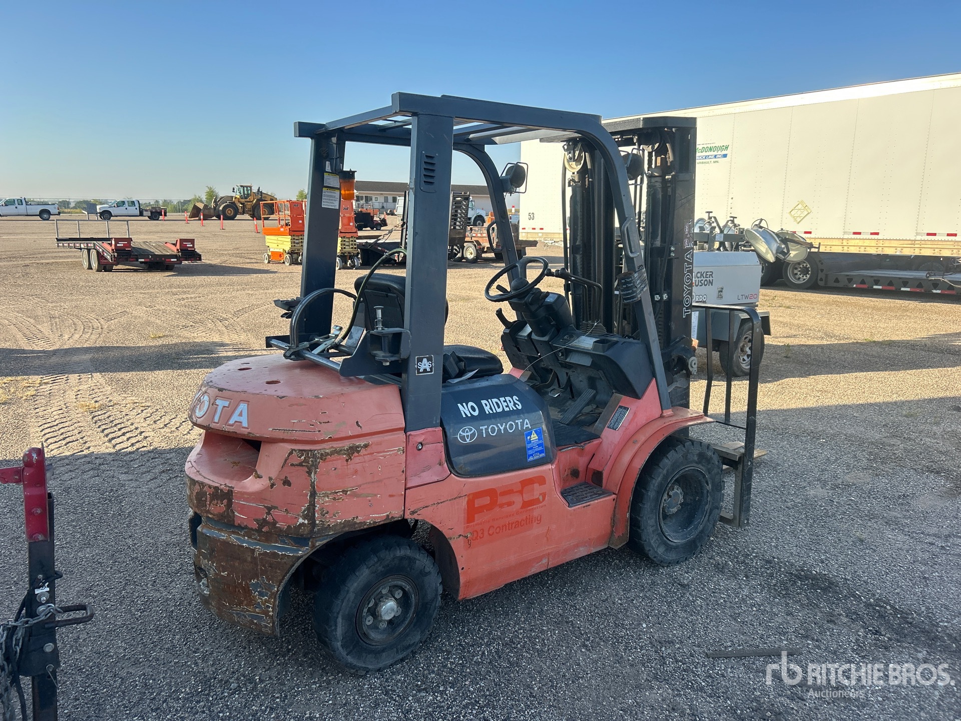 General Appearance with Picture, Right Rear Corner
