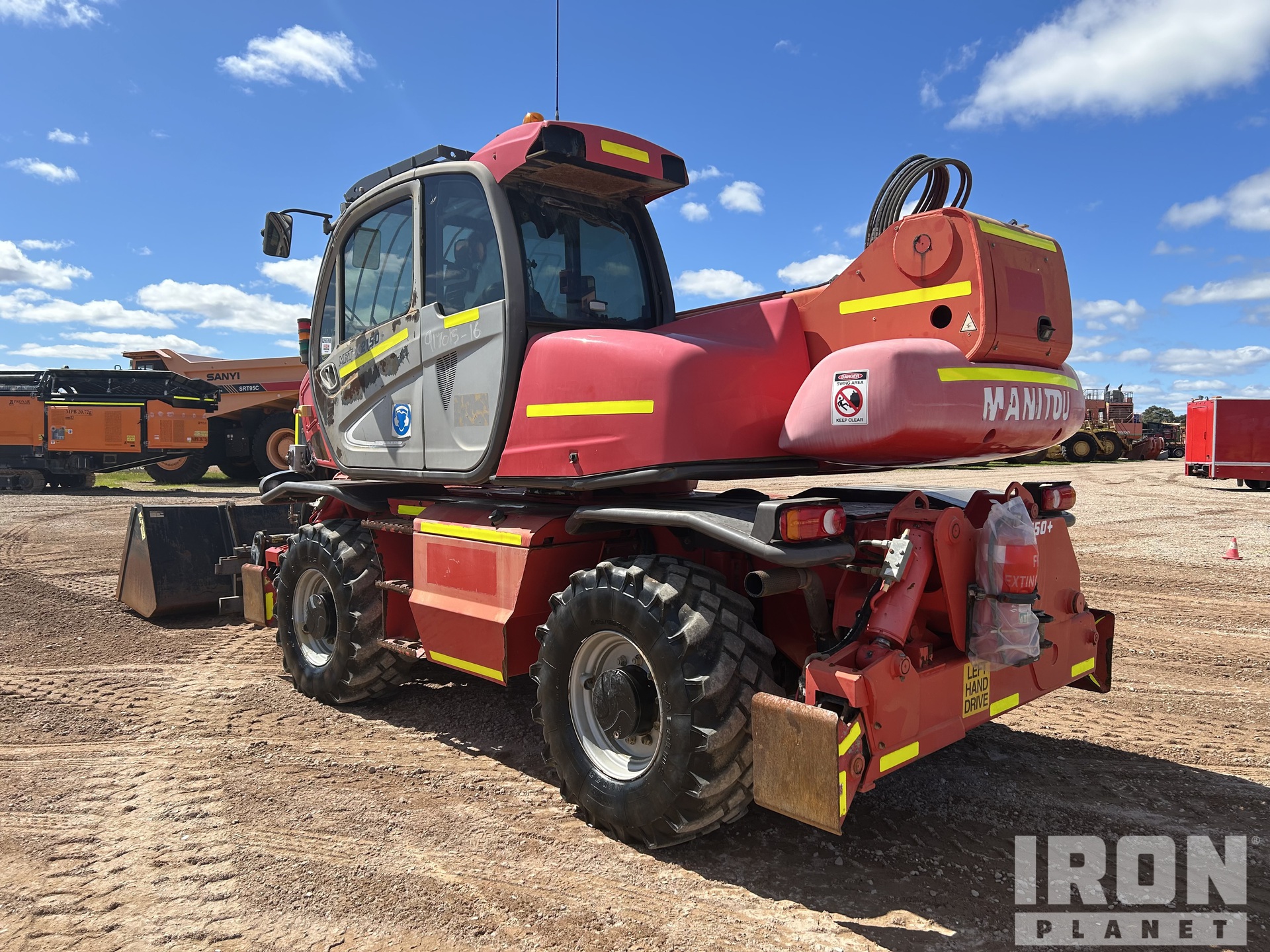 General Appearance with Foto, angolo posteriore sinistro