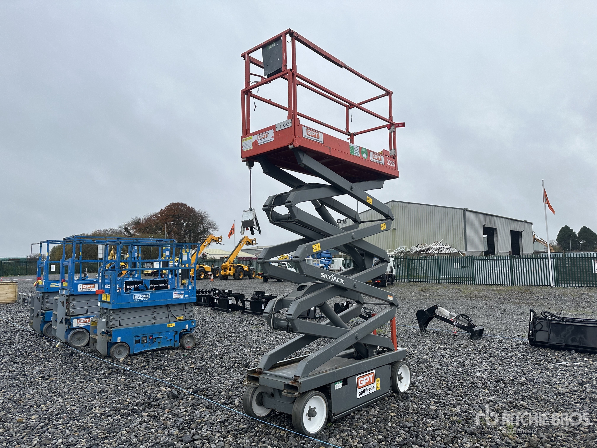 General Appearance with Featured Photo