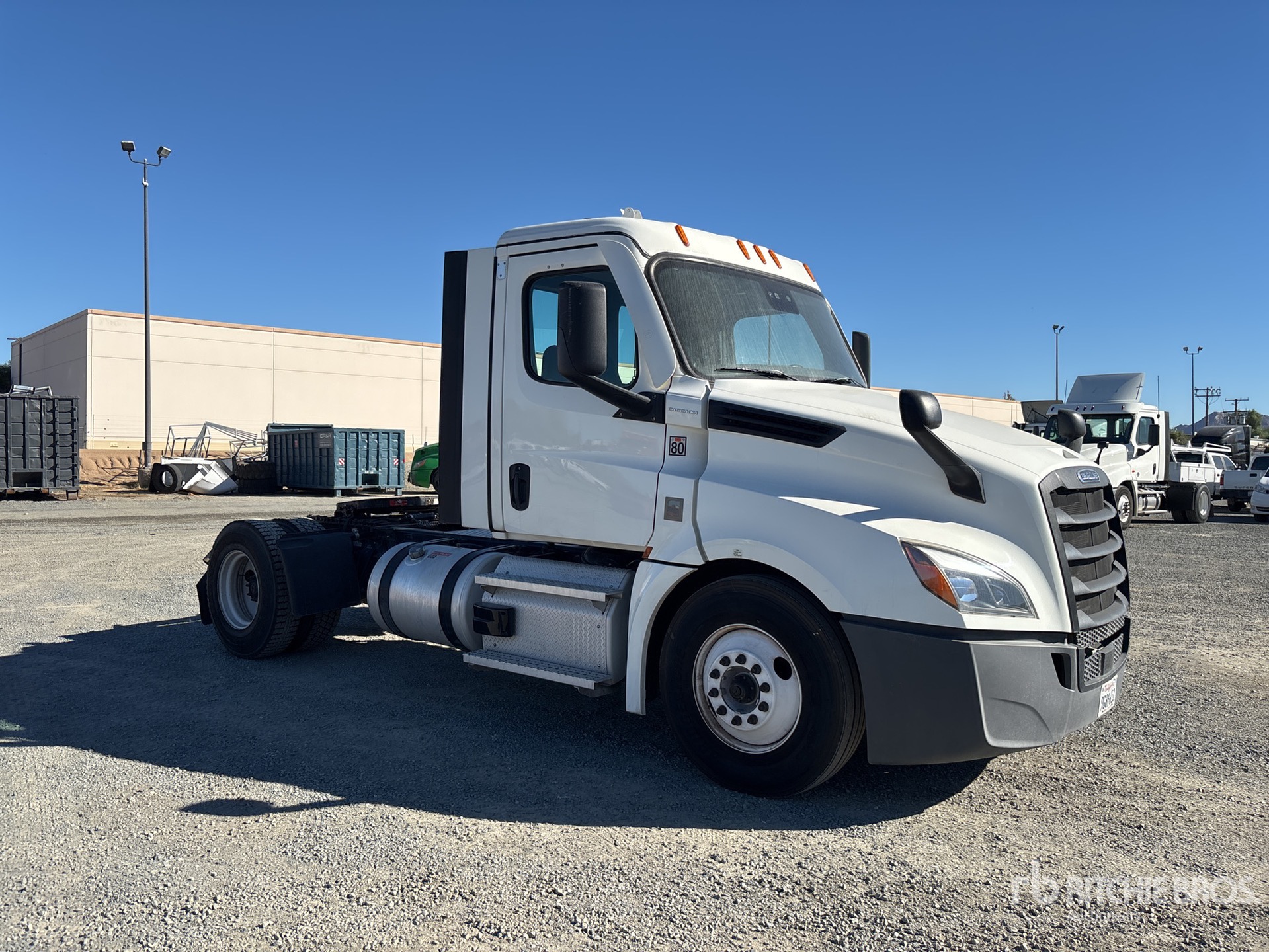 General Appearance with Imagen: esquina delantera derecha