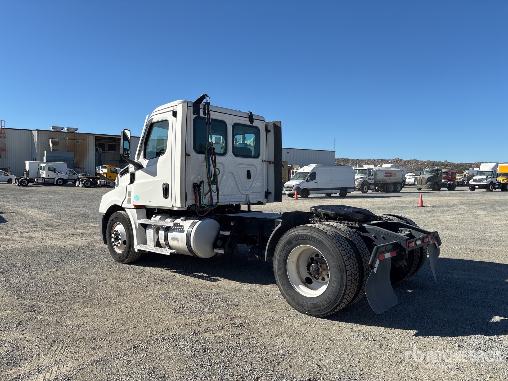 General Appearance with Imagen: esquina trasera izquierda