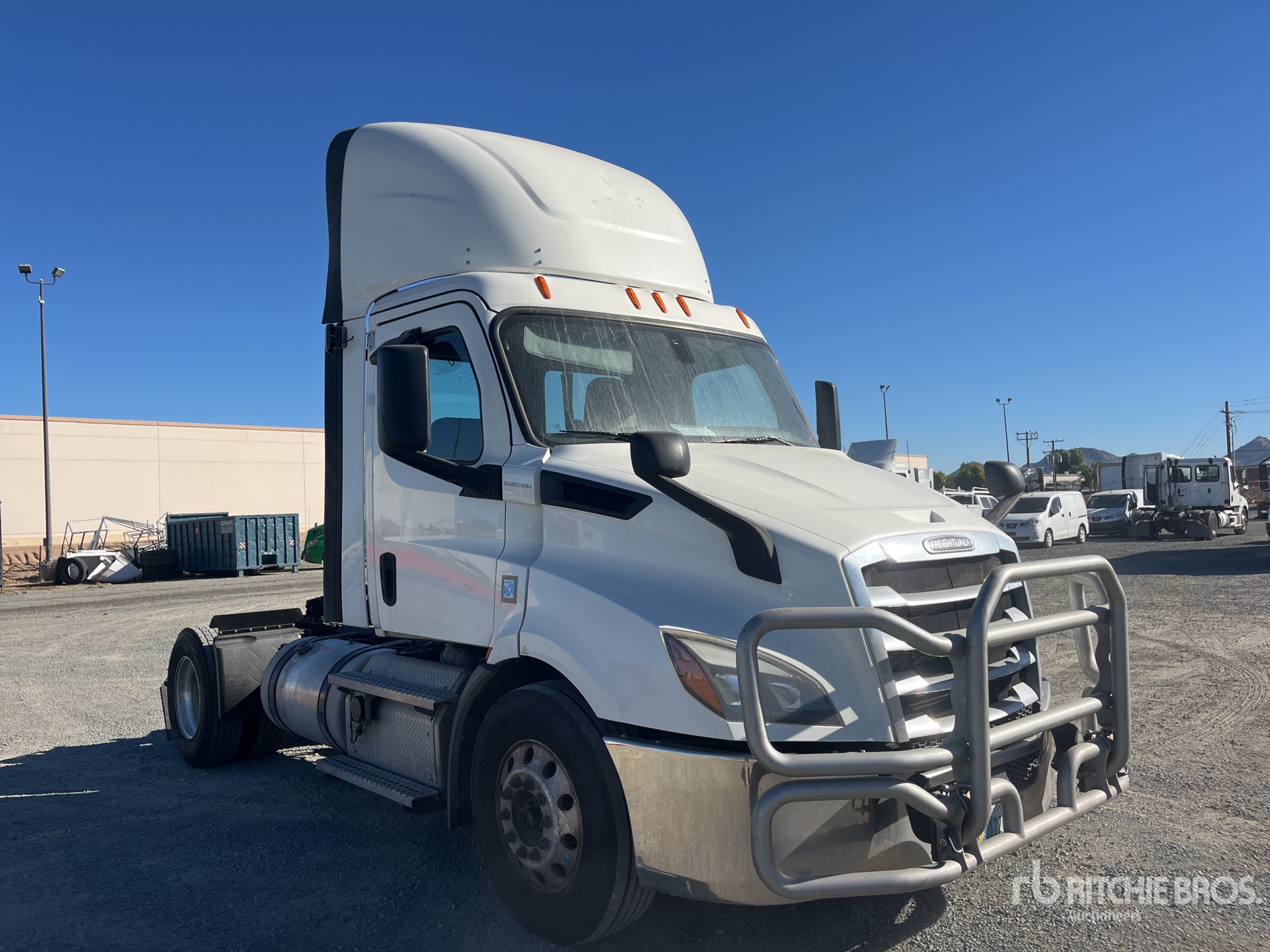 General Appearance with Foto, angolo anteriore destro