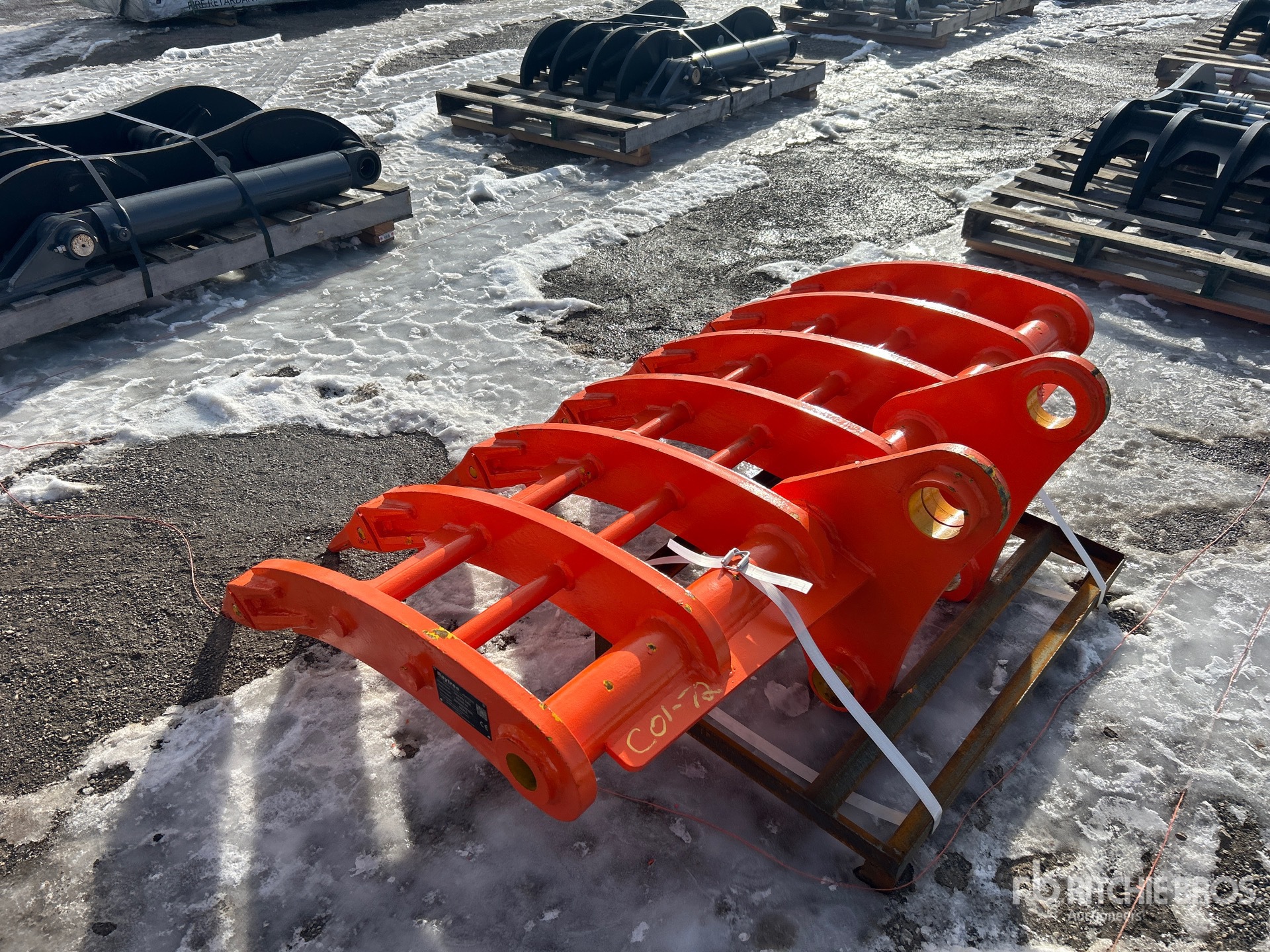 Aspect général with Image, coin avant droit