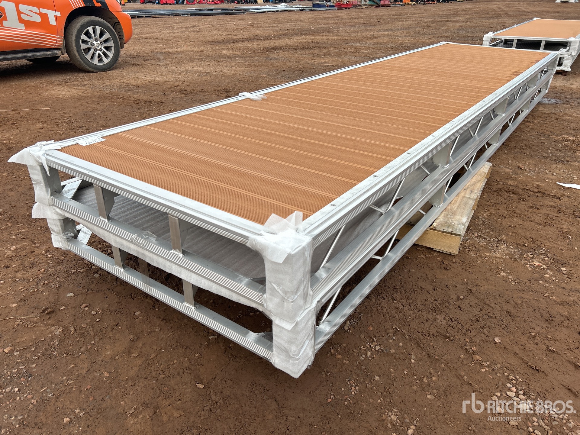 General Appearance with Imagen: esquina trasera izquierda