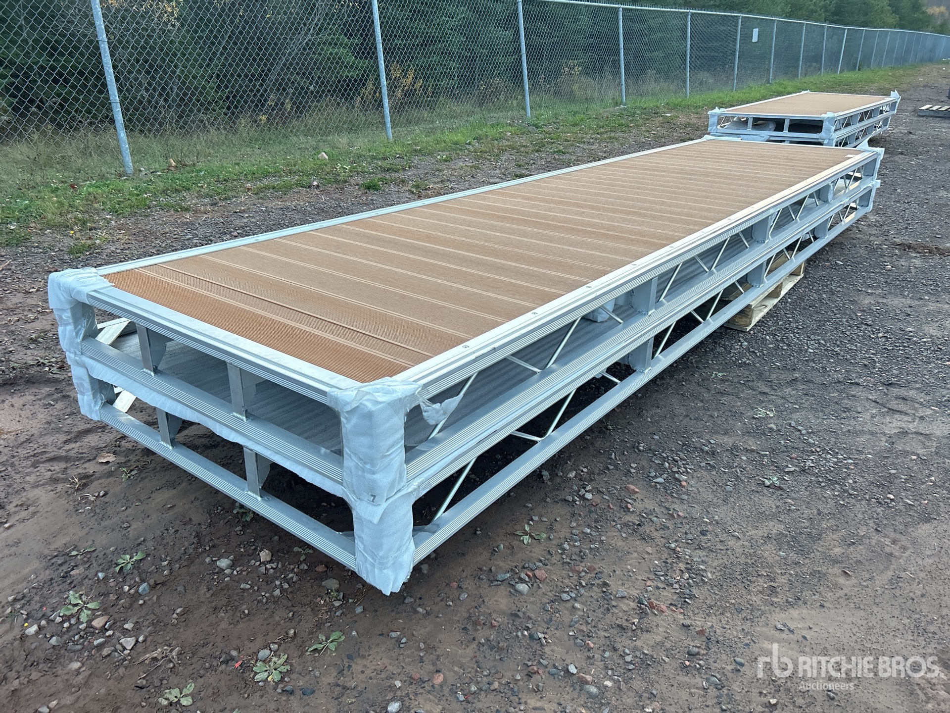 General Appearance with Foto, angolo anteriore destro