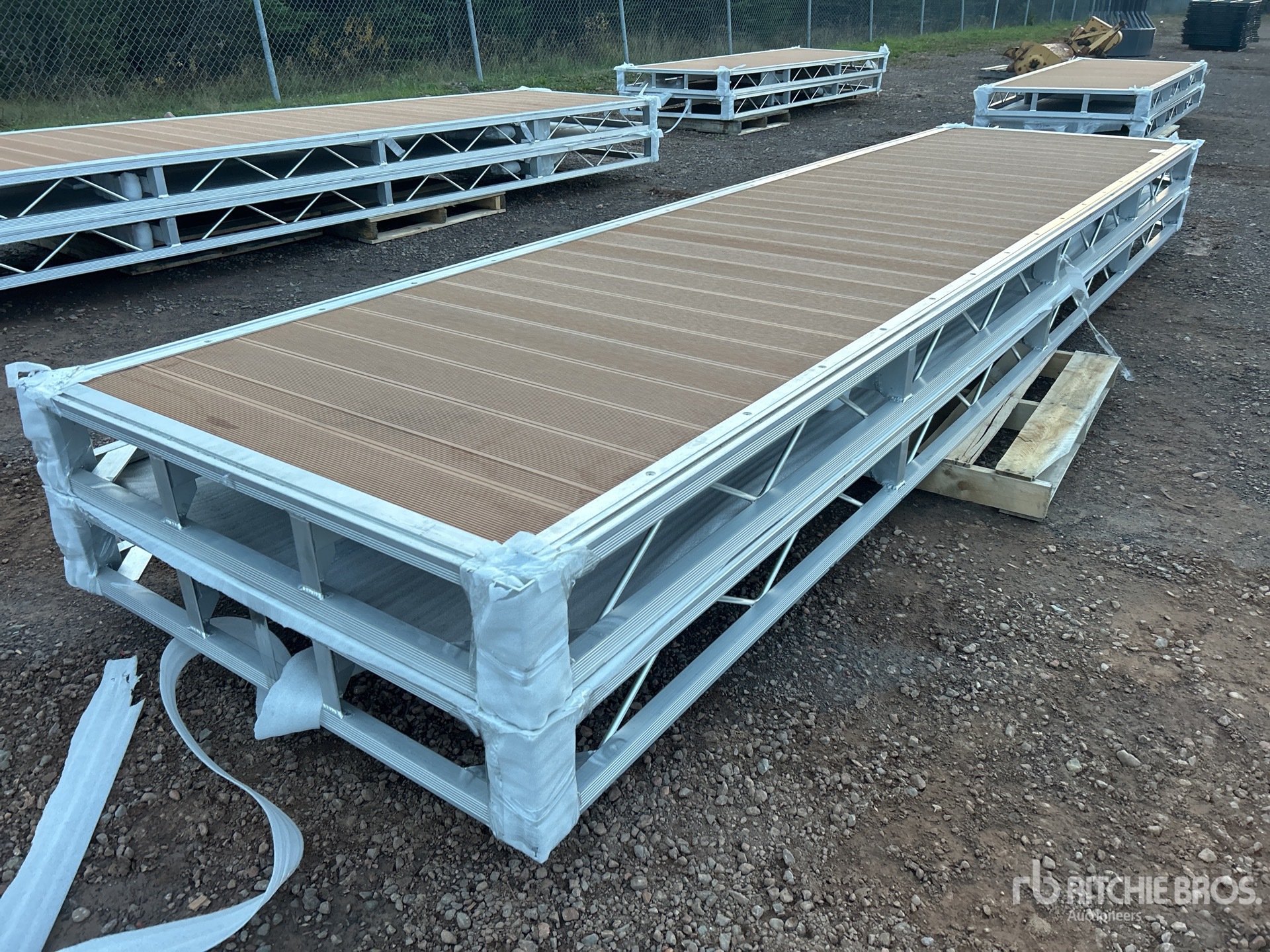 General Appearance with Foto, angolo anteriore destro