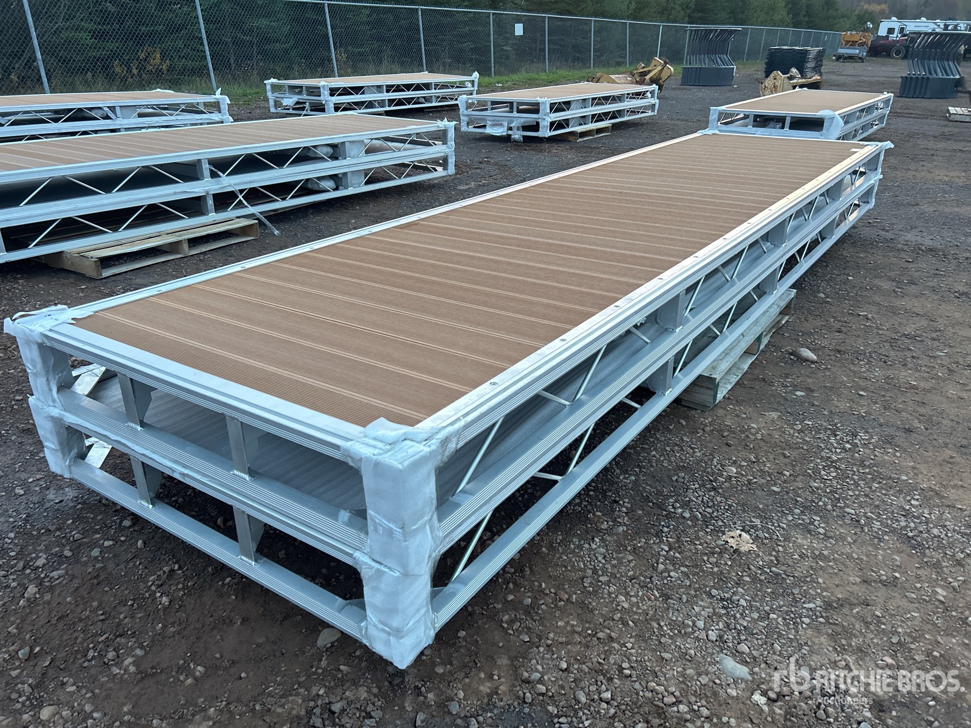 General Appearance with Foto, angolo anteriore destro