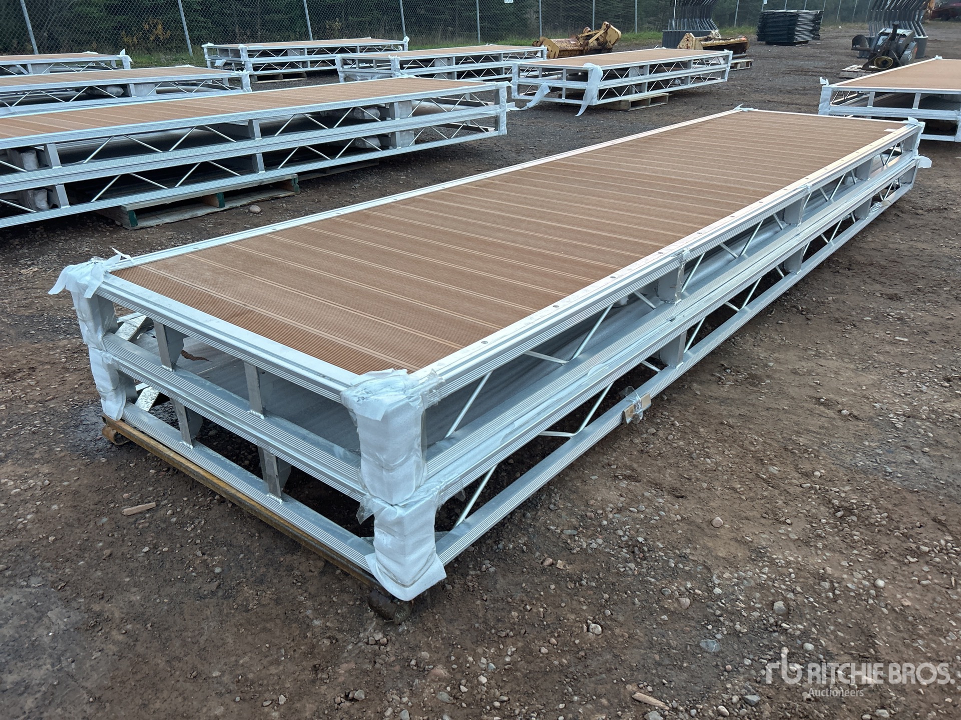 General Appearance with Foto, angolo anteriore destro