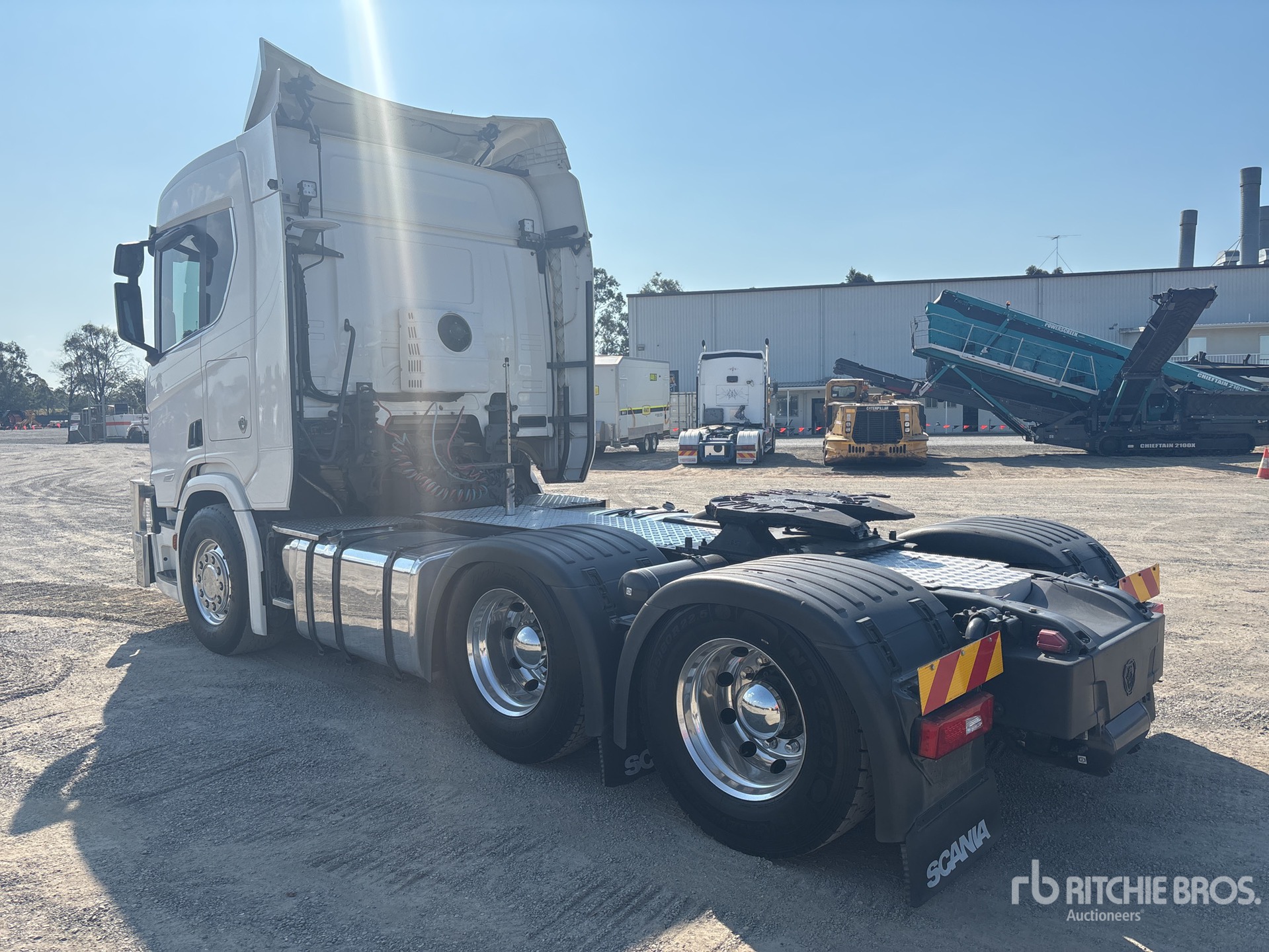 General Appearance with Picture, Right Rear Corner