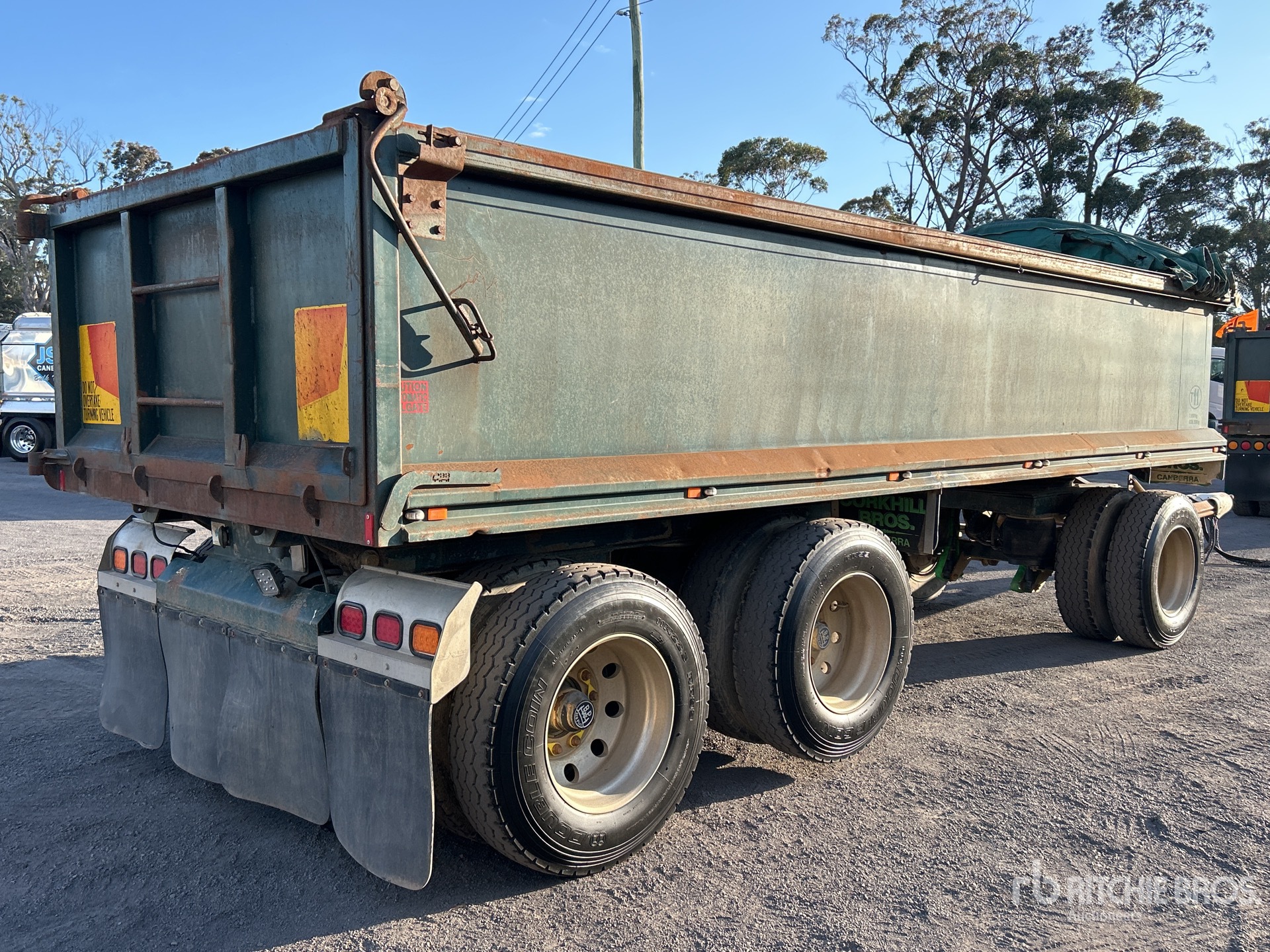 General Appearance with Picture, Left Rear Corner