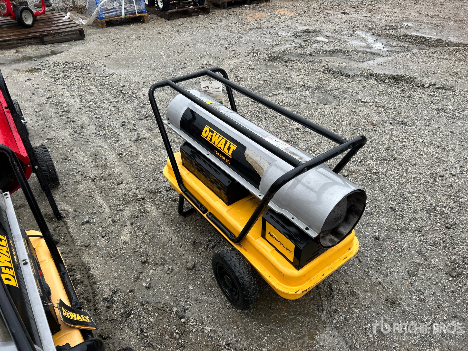 General Appearance with Foto, angolo posteriore sinistro