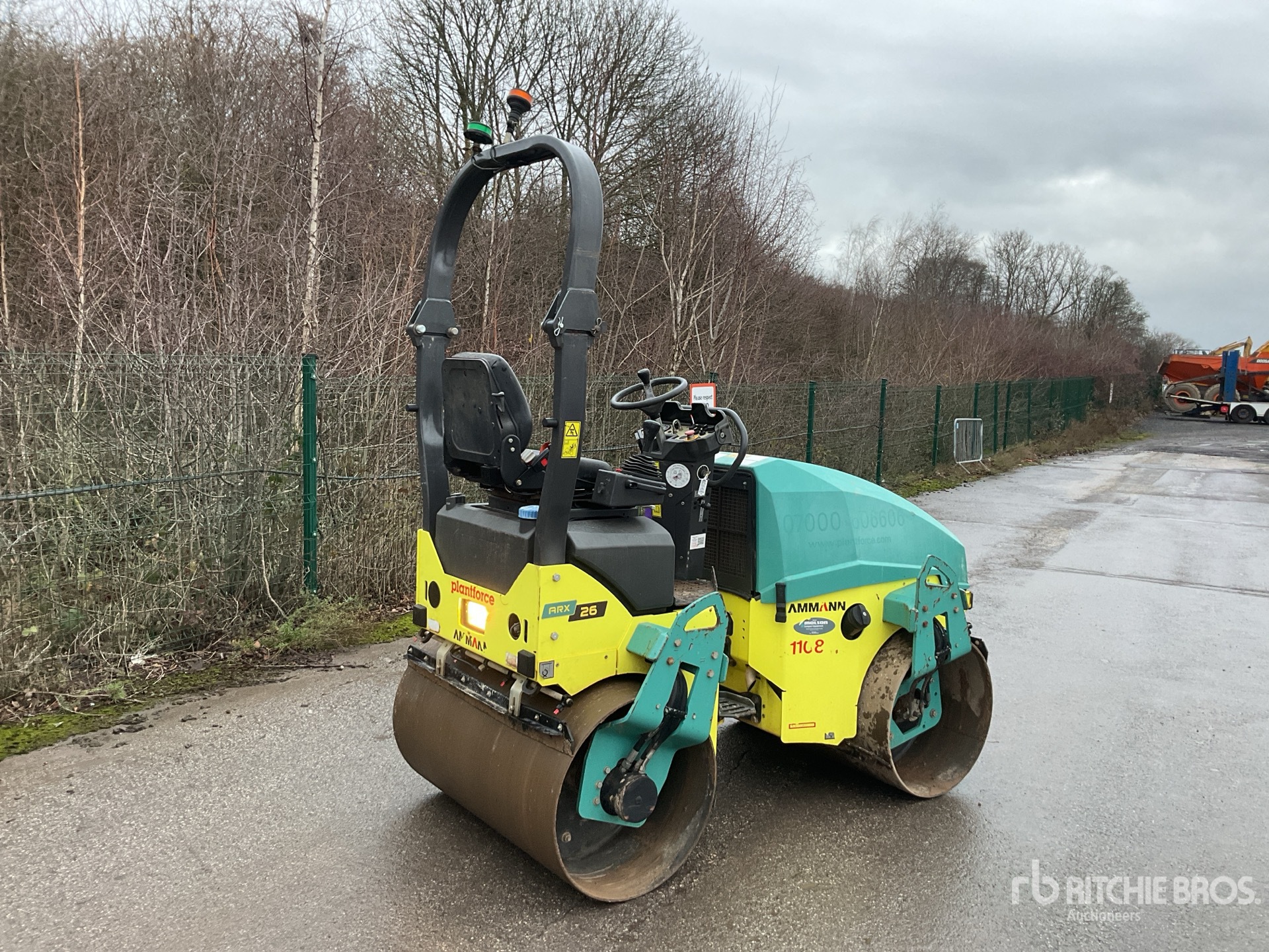 General Appearance with Picture, Right Rear Corner