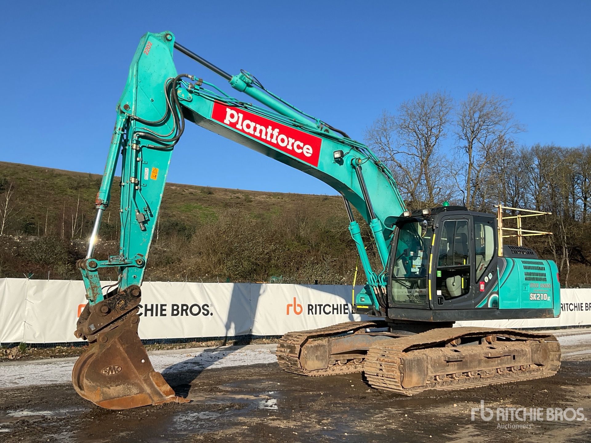 General Appearance with Picture, Left Front Corner