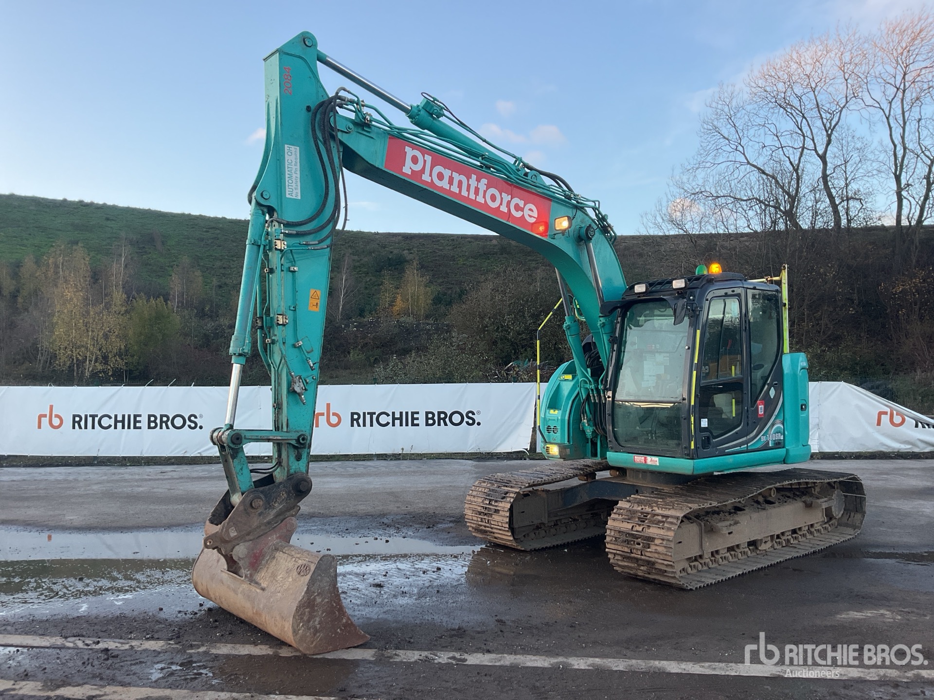 General Appearance with Picture, Left Front Corner