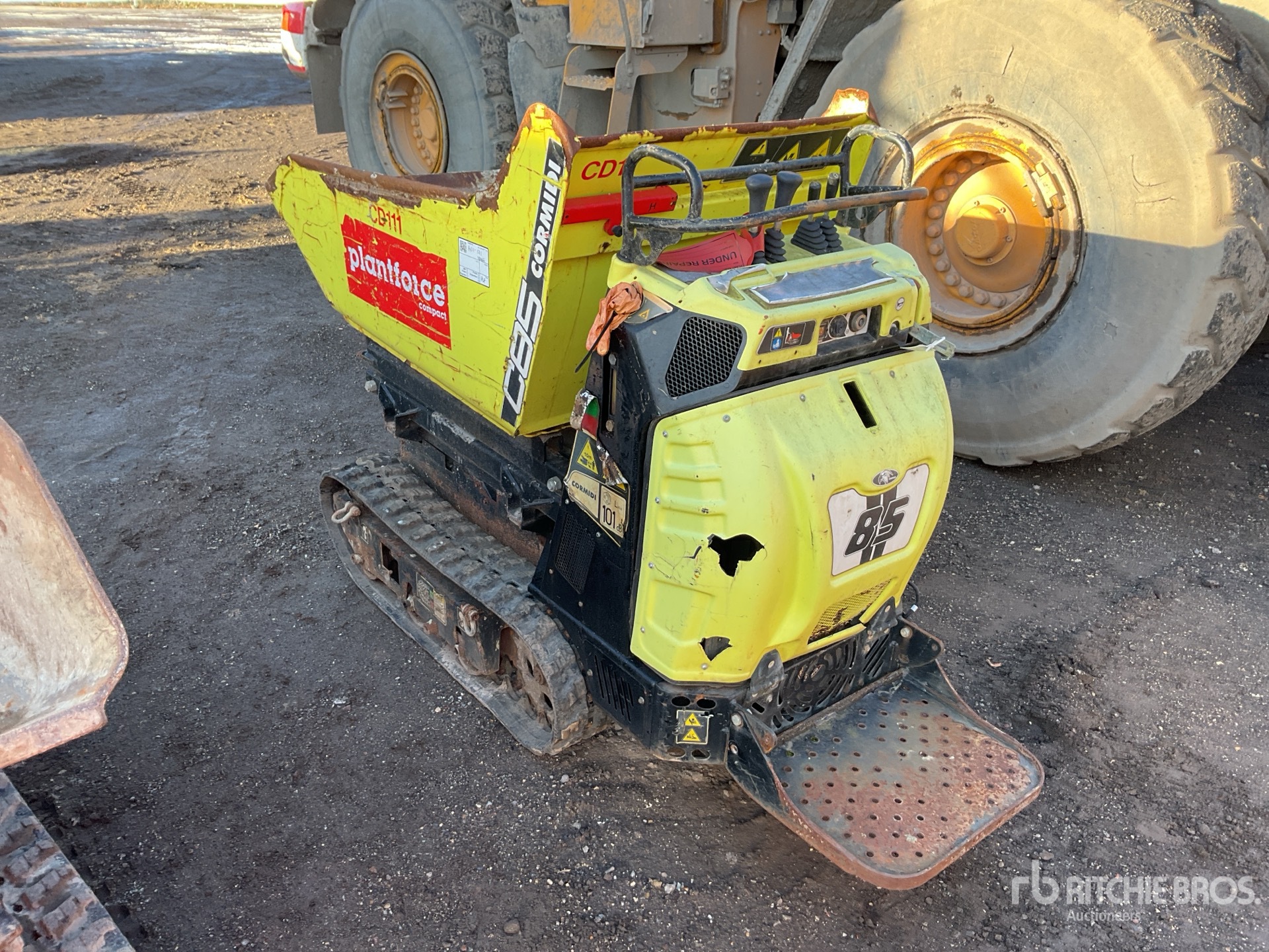 General Appearance with Picture, Left Rear Corner