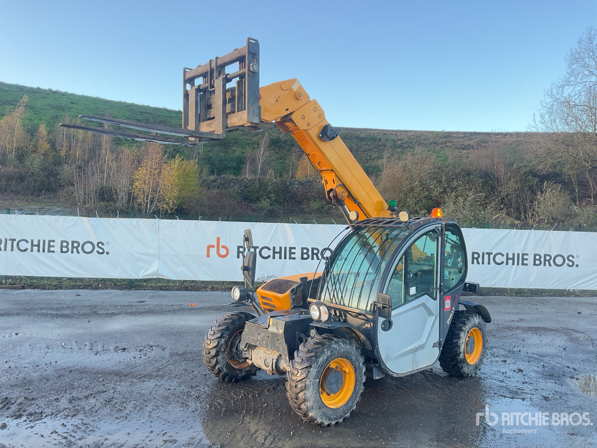 General Appearance with Featured Photo