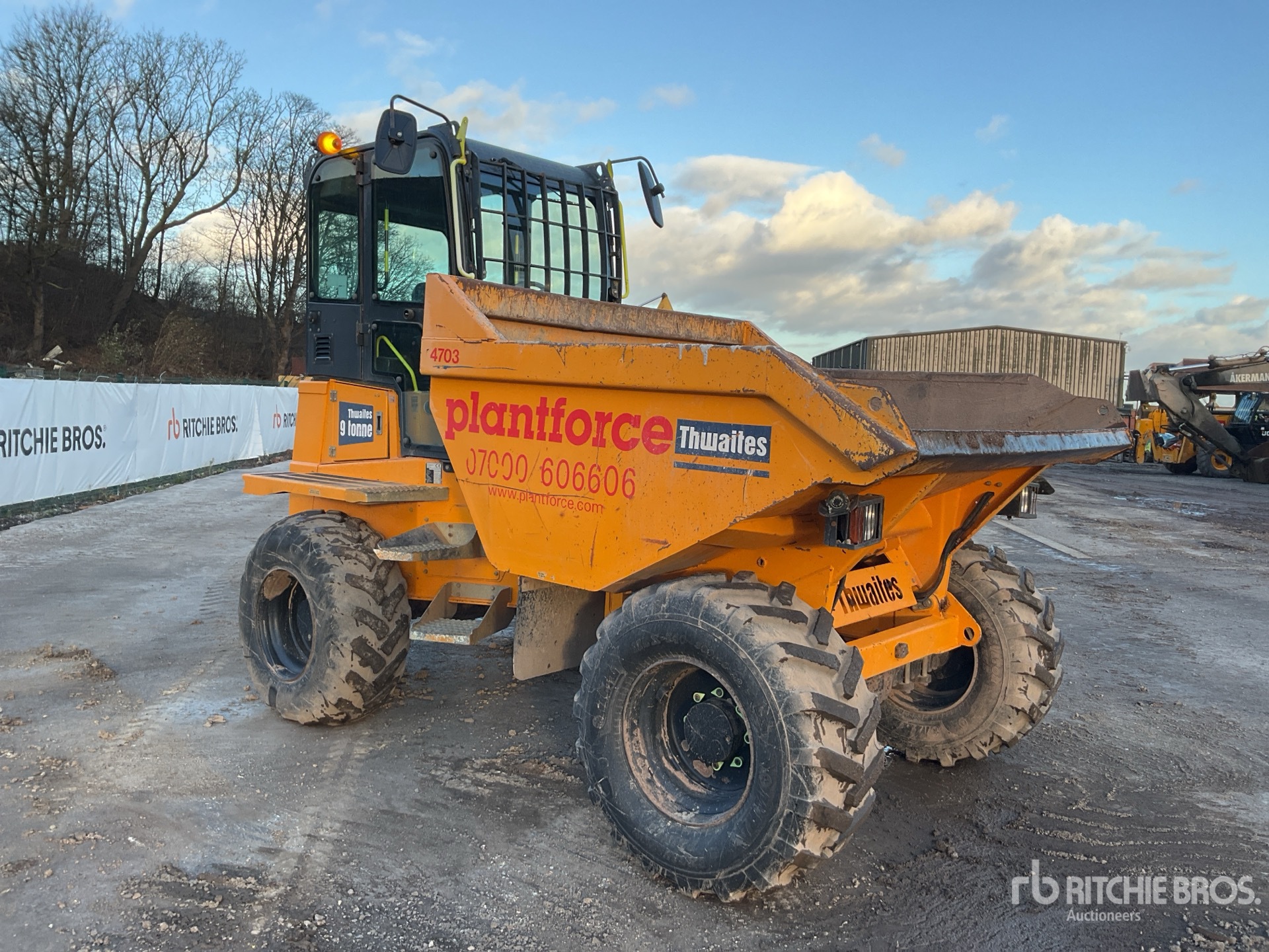 General Appearance with Picture, Right Front Corner