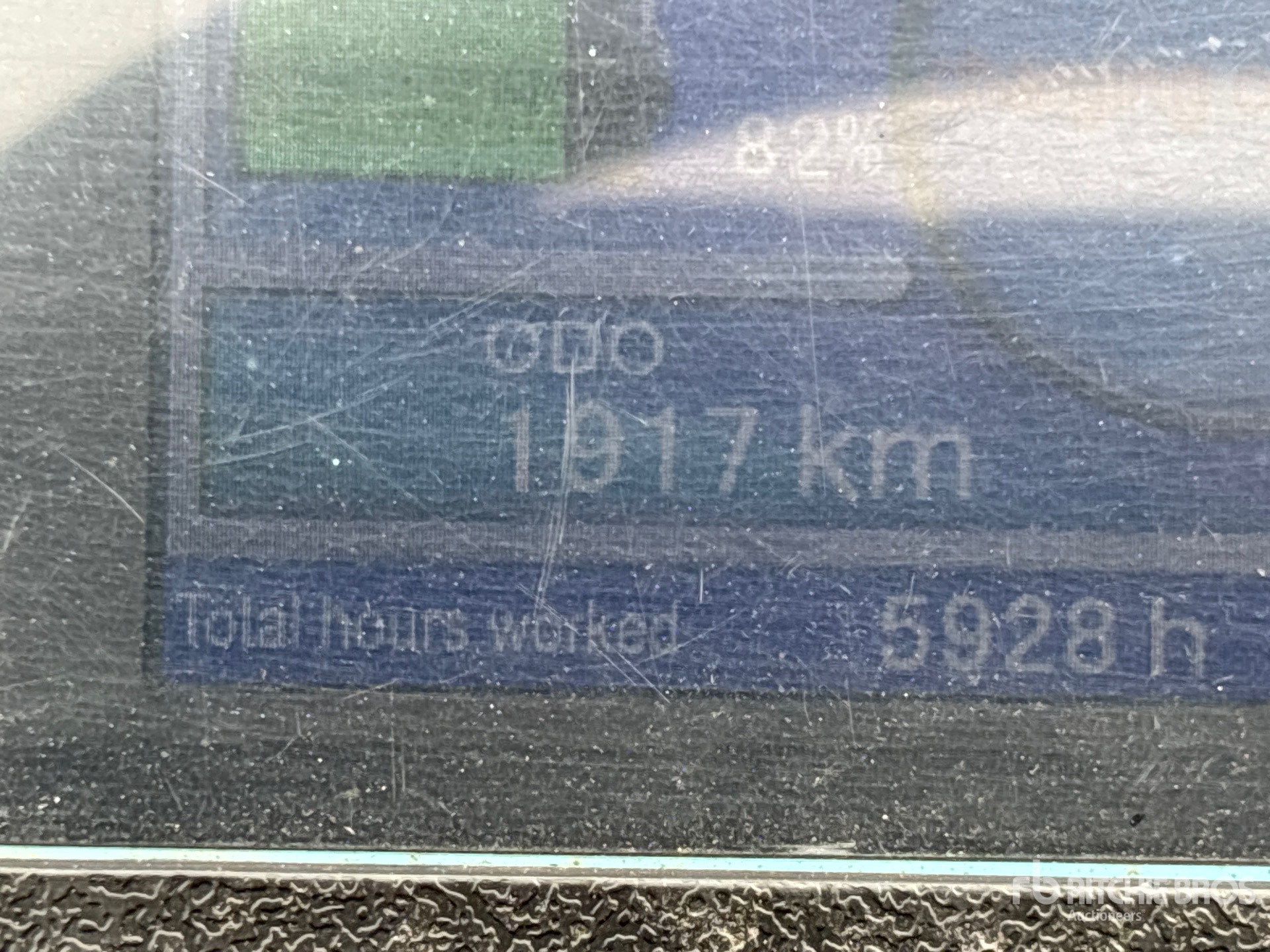 General Appearance with Hour Meter / Odometer