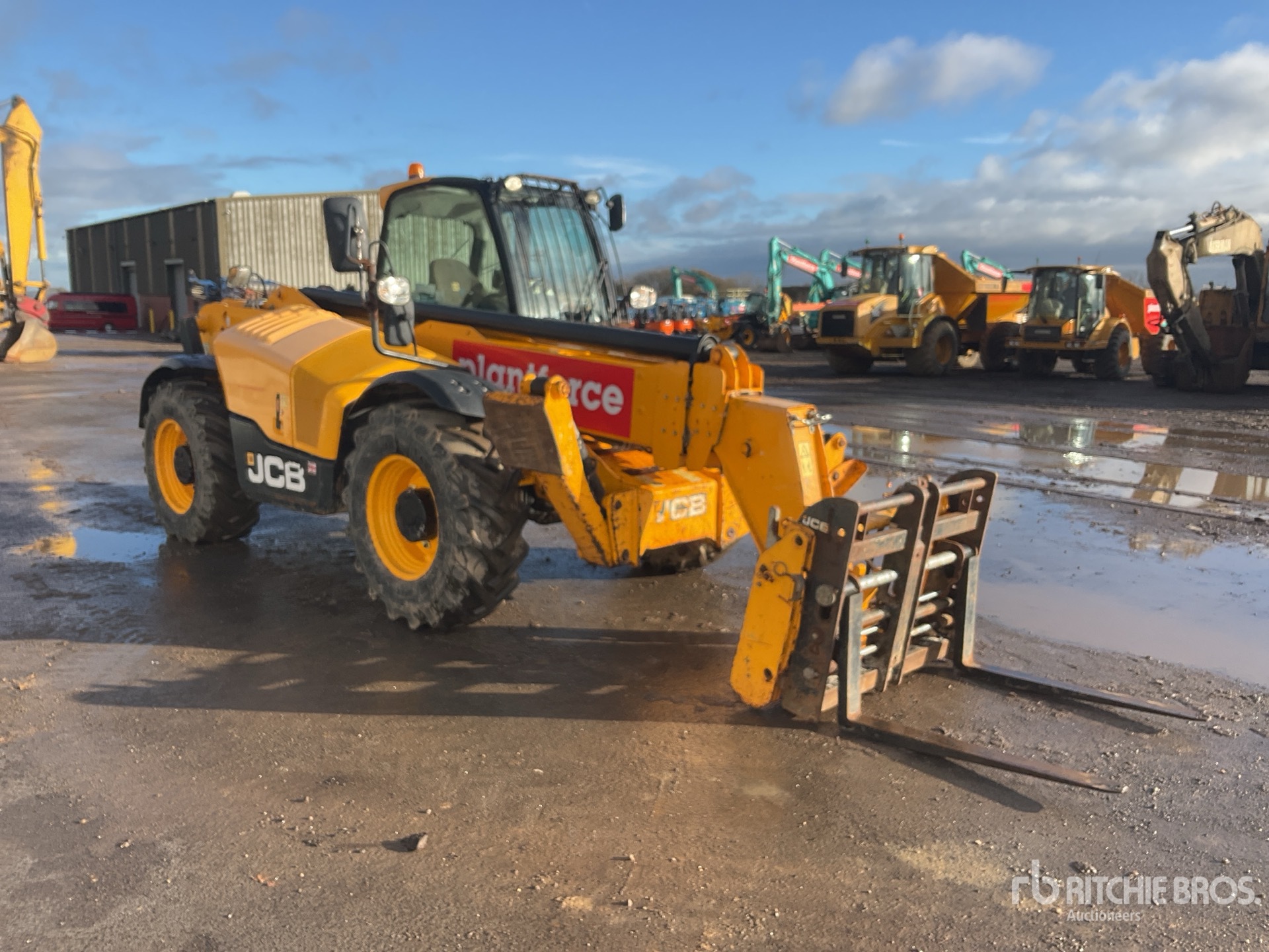 General Appearance with Picture, Right Front Corner