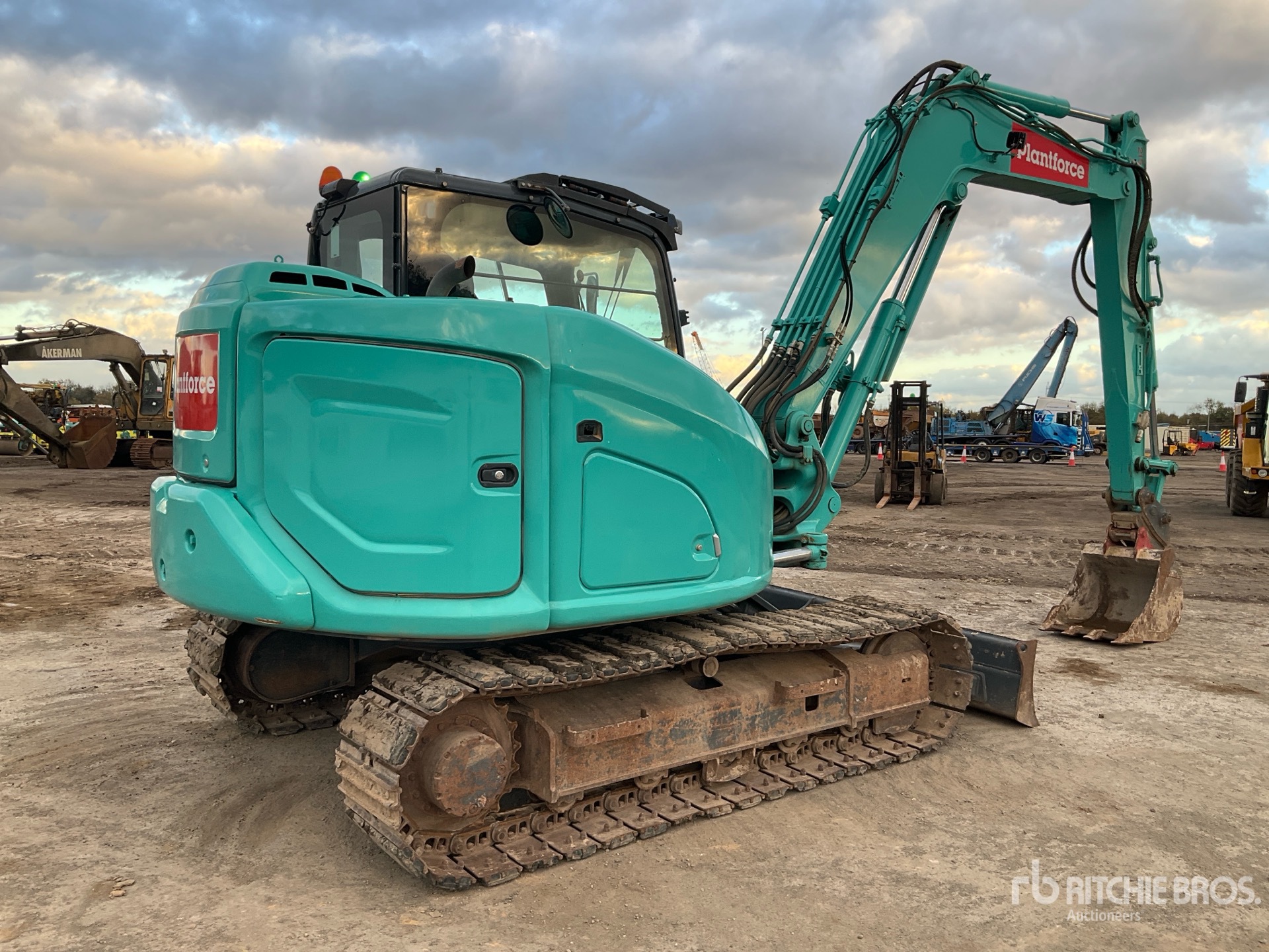 General Appearance with Bild, Ecke hinten rechts