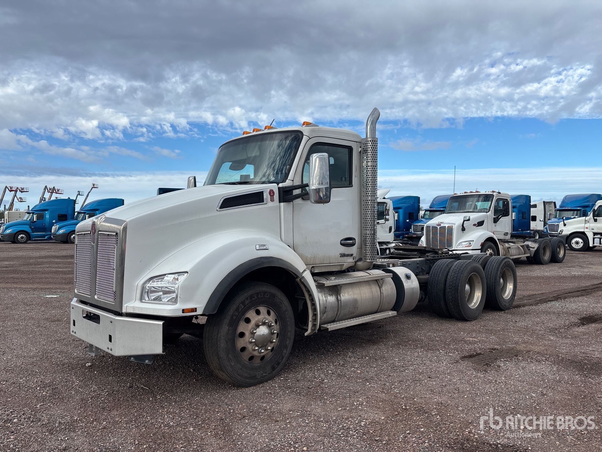 Aspect général with Image, coin avant gauche