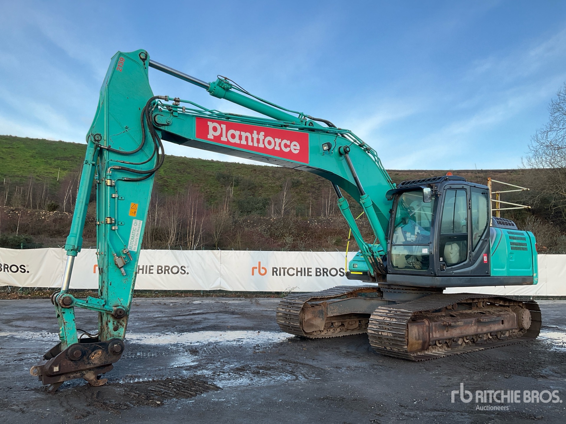 General Appearance with Picture, Left Front Corner