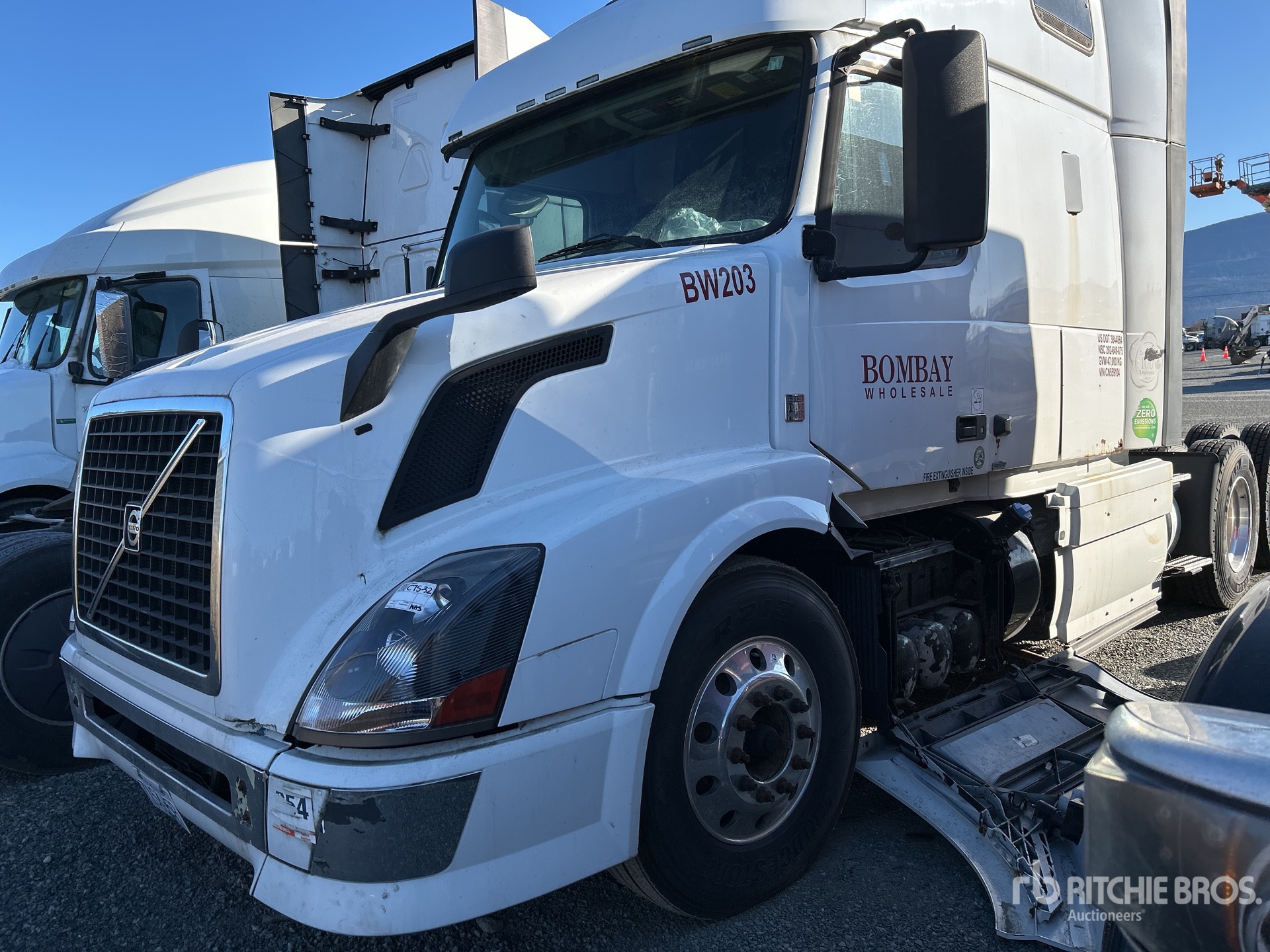 General Appearance with Picture, Left Front Corner