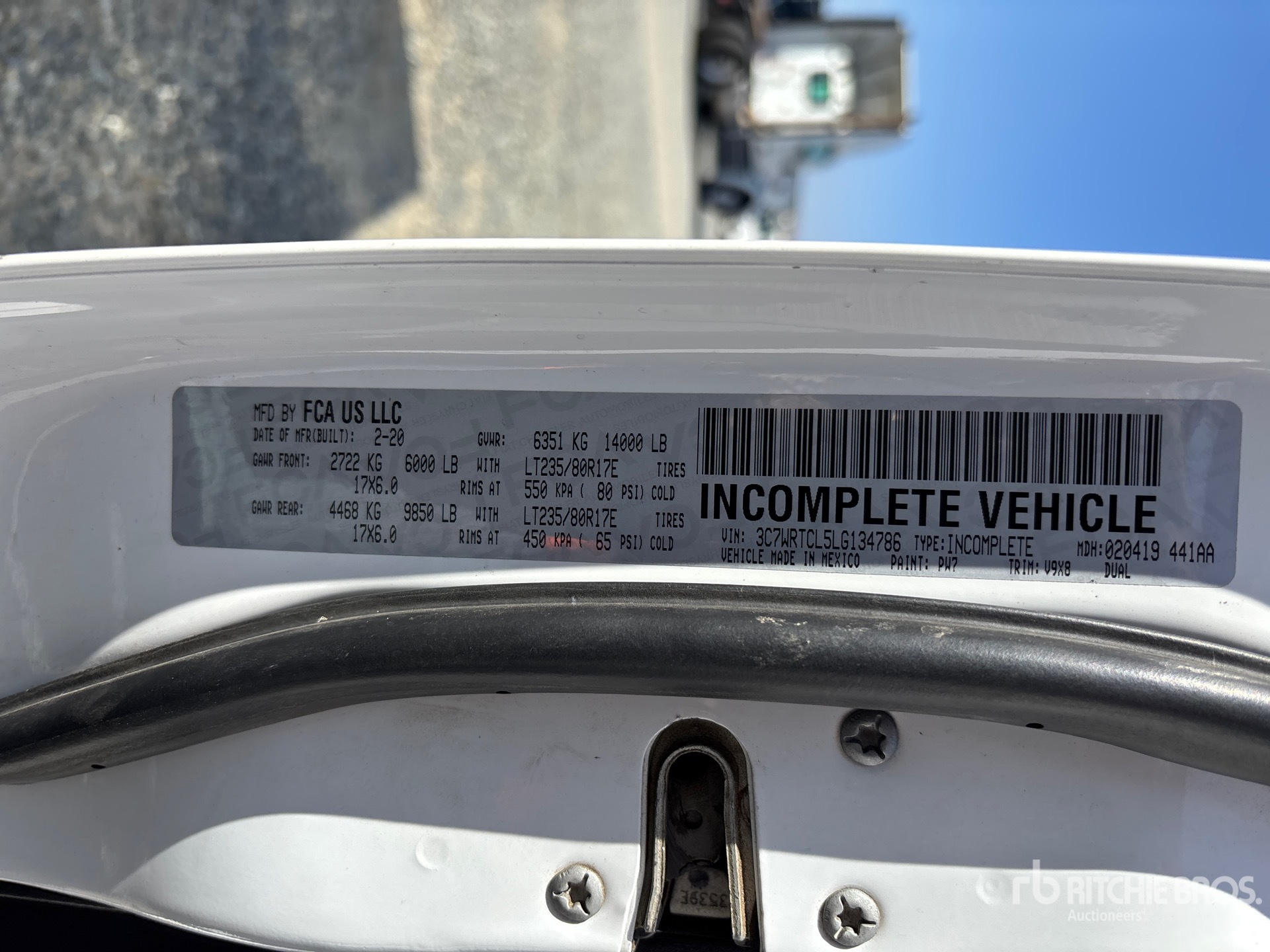 General Appearance with Serial Number / VIN