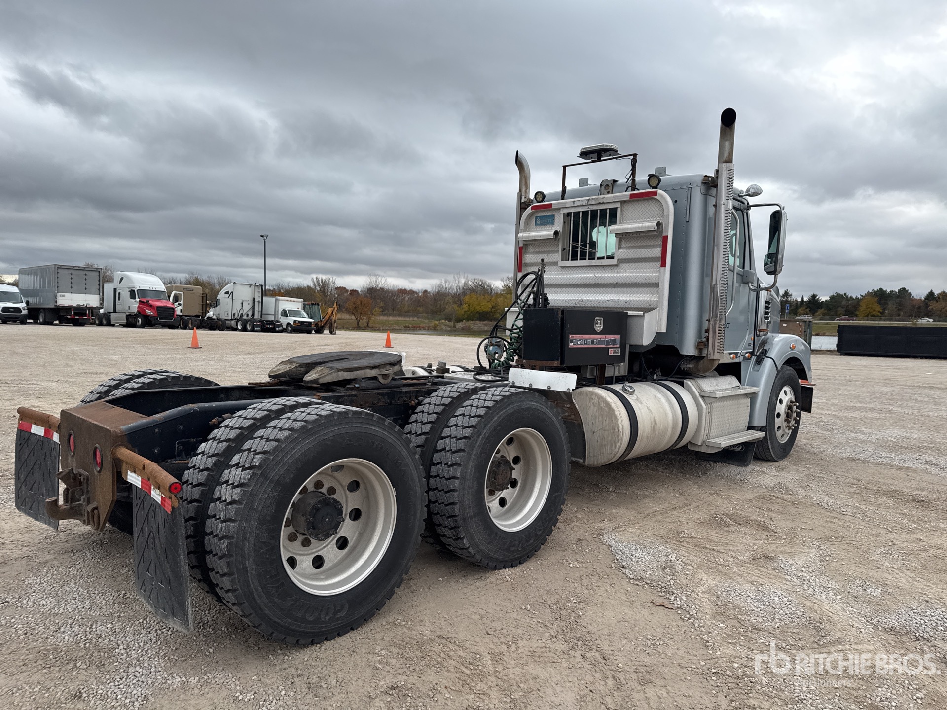 General Appearance with Imagen: esquina trasera derecha