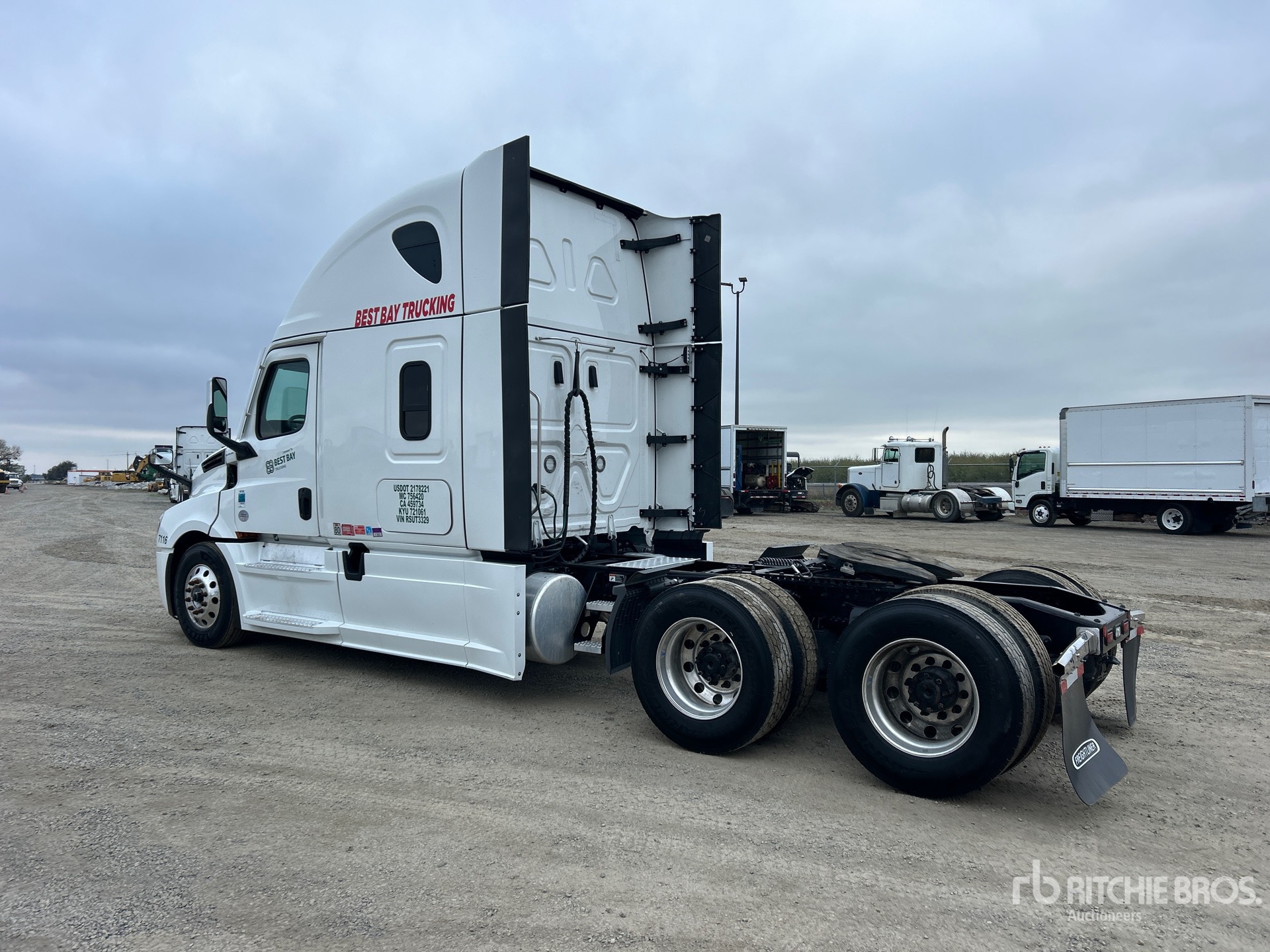 General Appearance with Imagen: esquina trasera izquierda