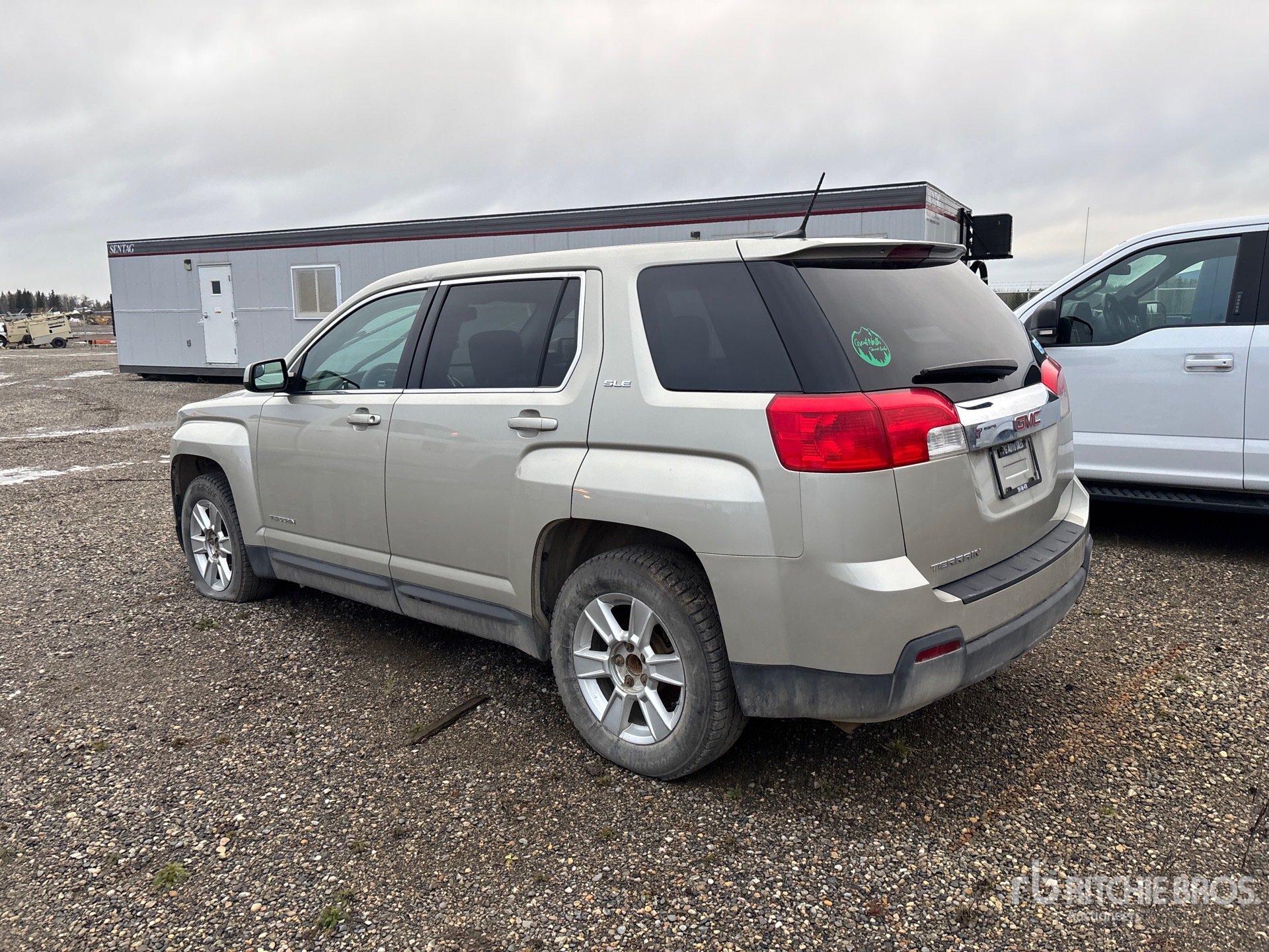 General Appearance with Imagen: esquina trasera izquierda