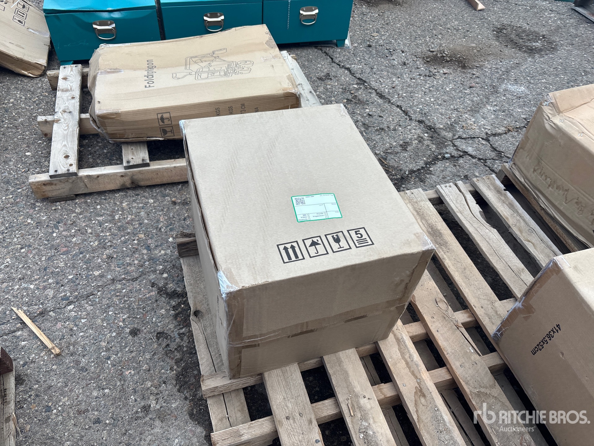 General Appearance with Picture, Left Front Corner