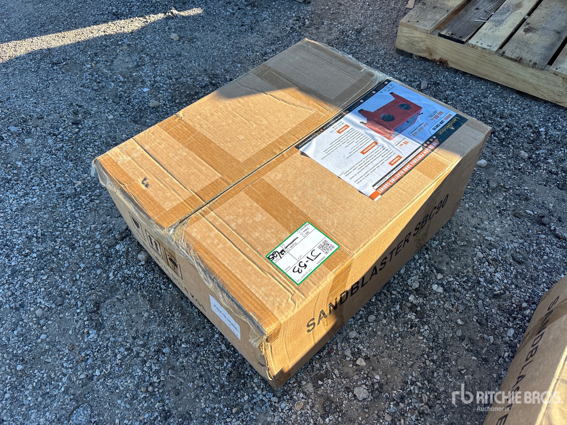 General Appearance with Picture, Left Rear Corner