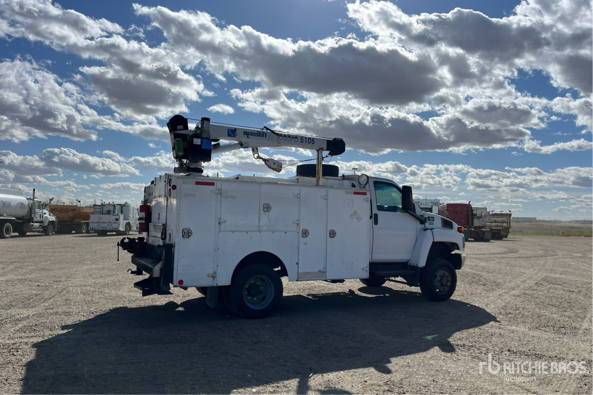 General Appearance with Picture, Right Rear Corner