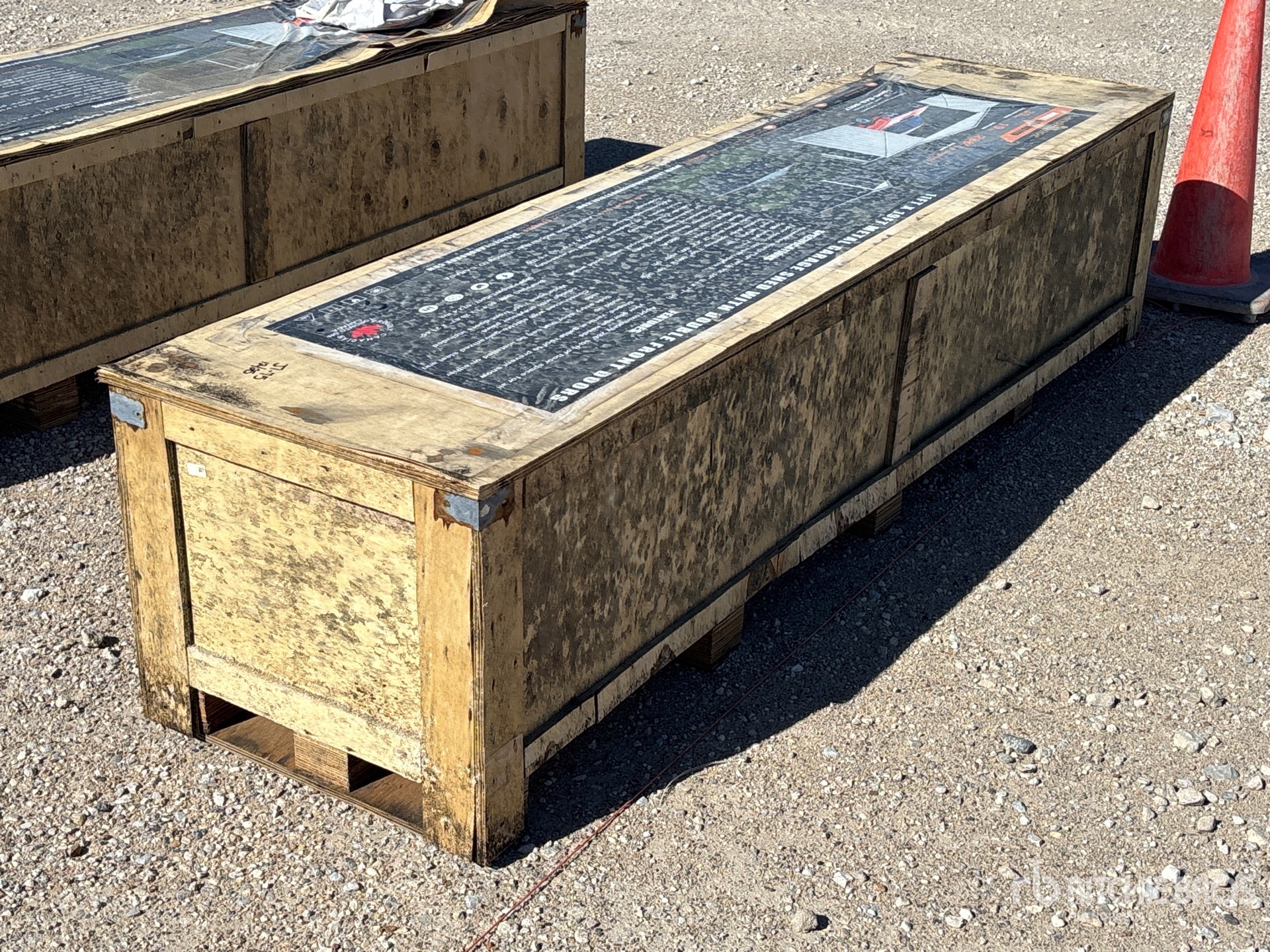 General Appearance with Picture, Left Rear Corner