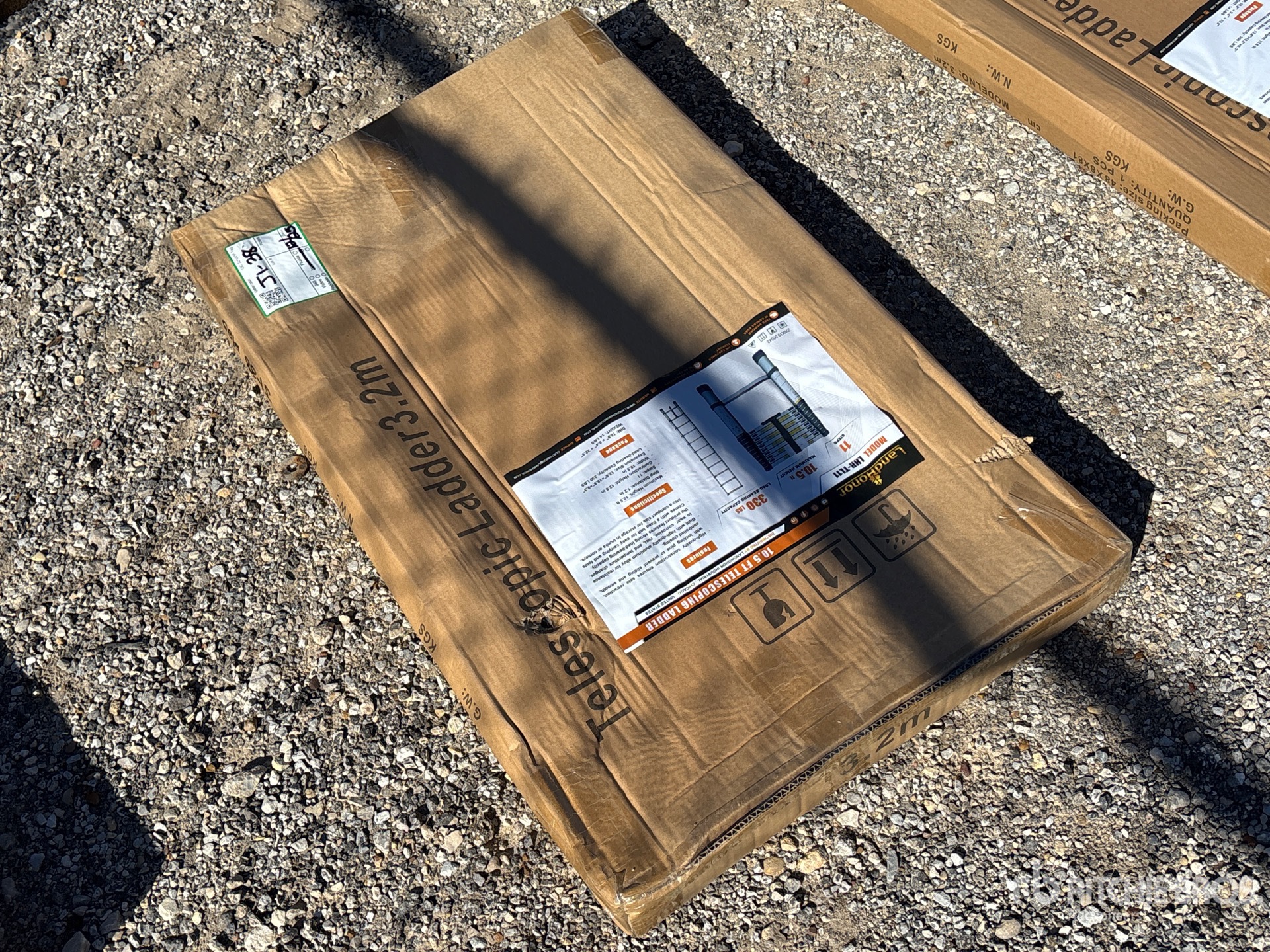 Aspect général with Image, coin arrière droit