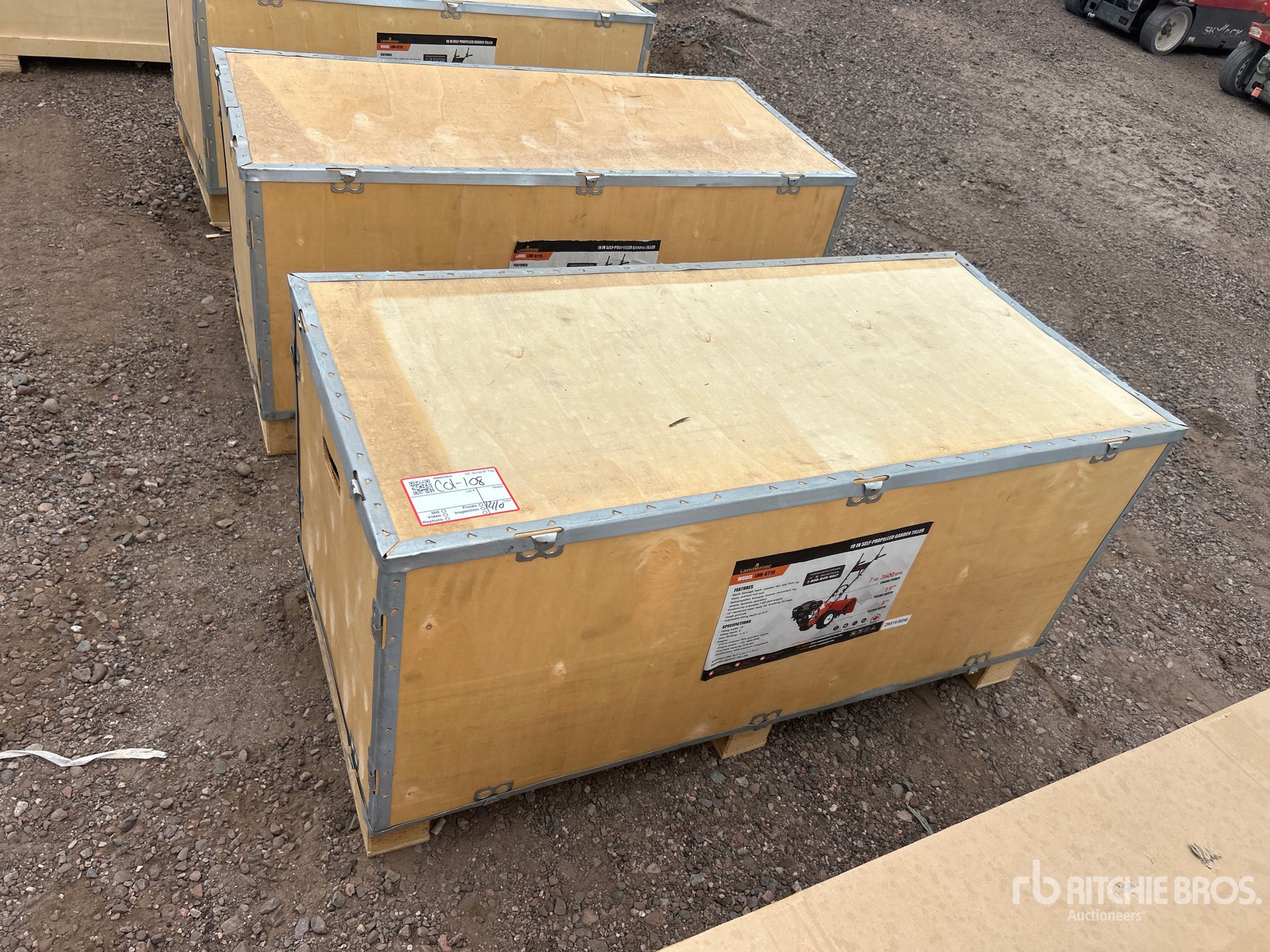 General Appearance with Bild, Ecke vorne links