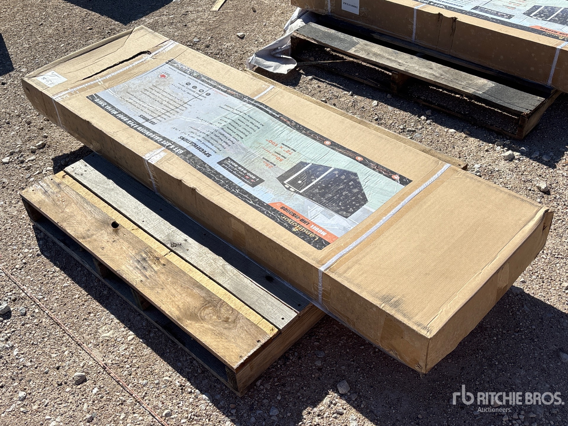 Aspect général with Image, coin arrière droit