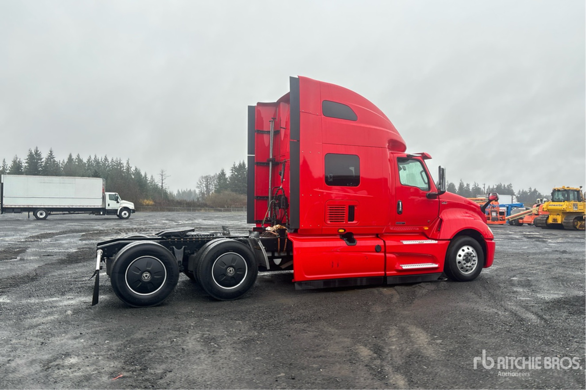 General Appearance with Bild, Ecke hinten rechts