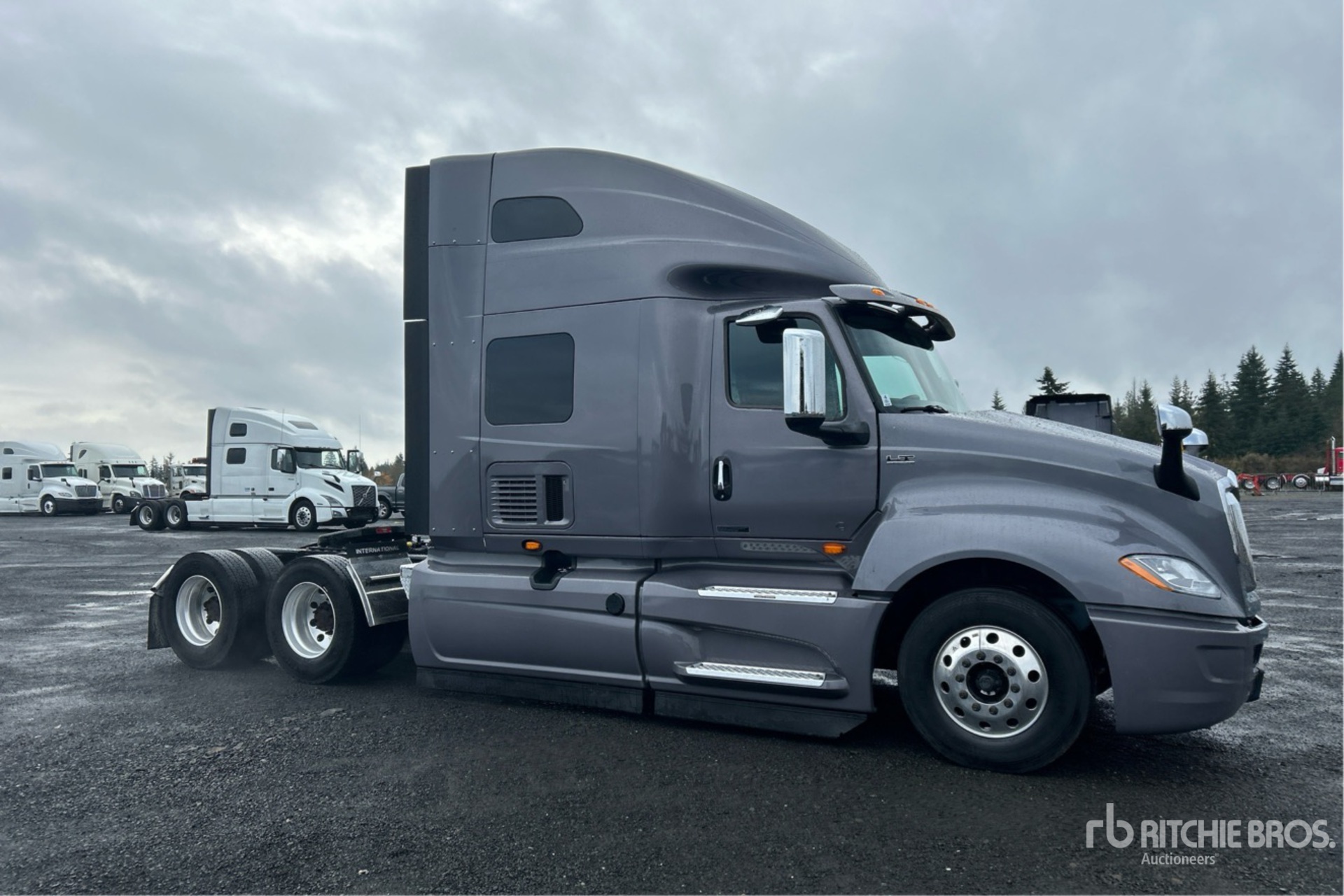 Aspect général with Image, coin avant droit