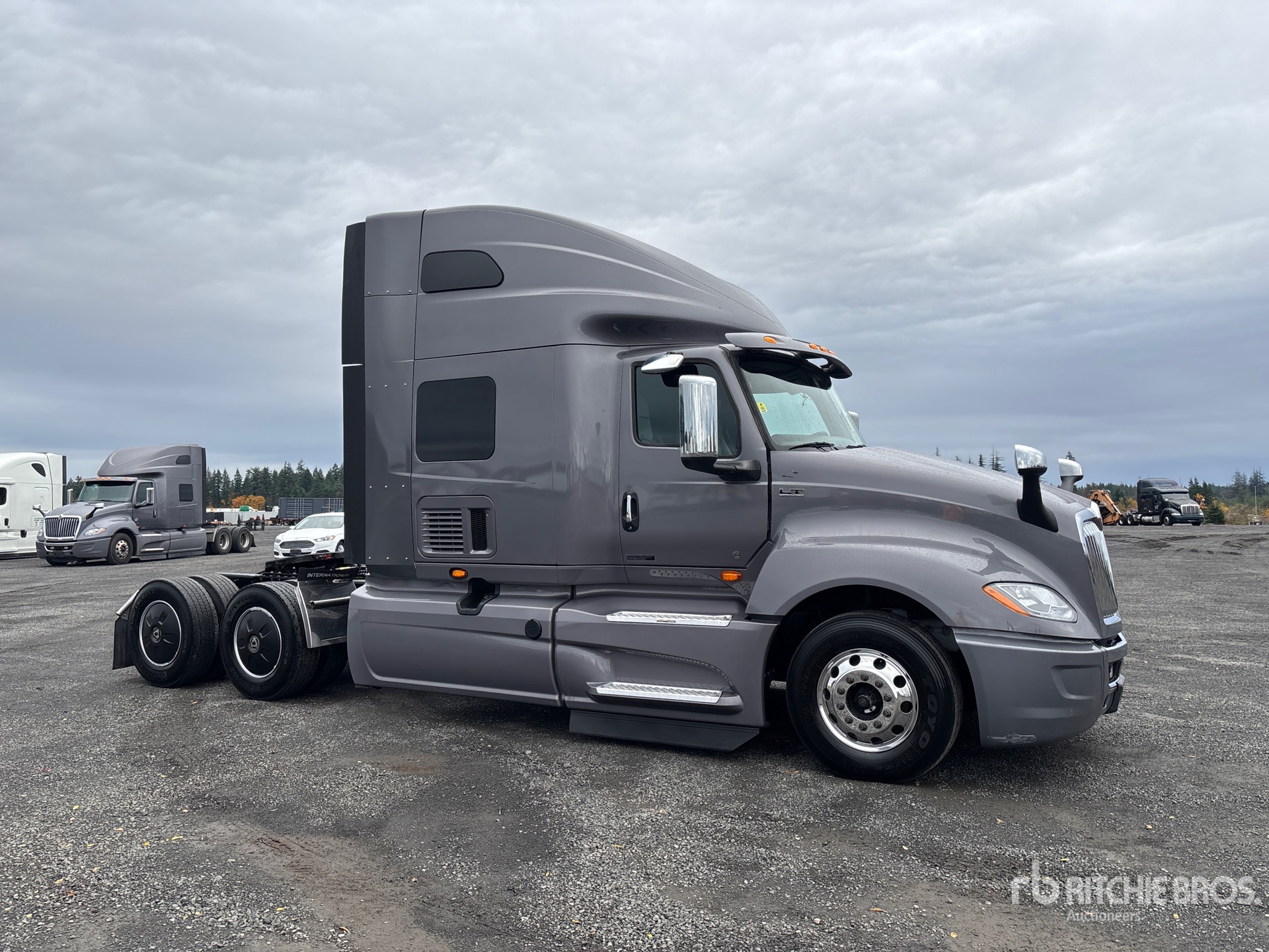 General Appearance with Picture, Right Front Corner